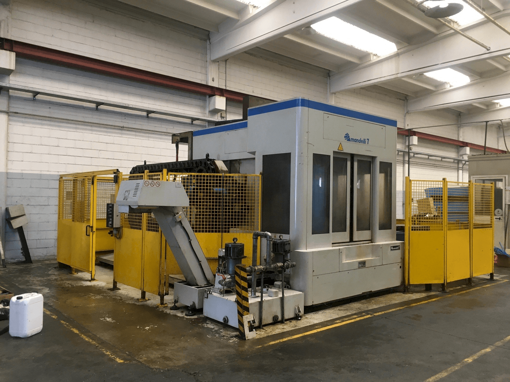 Front view of Mandelli Type 7 machine