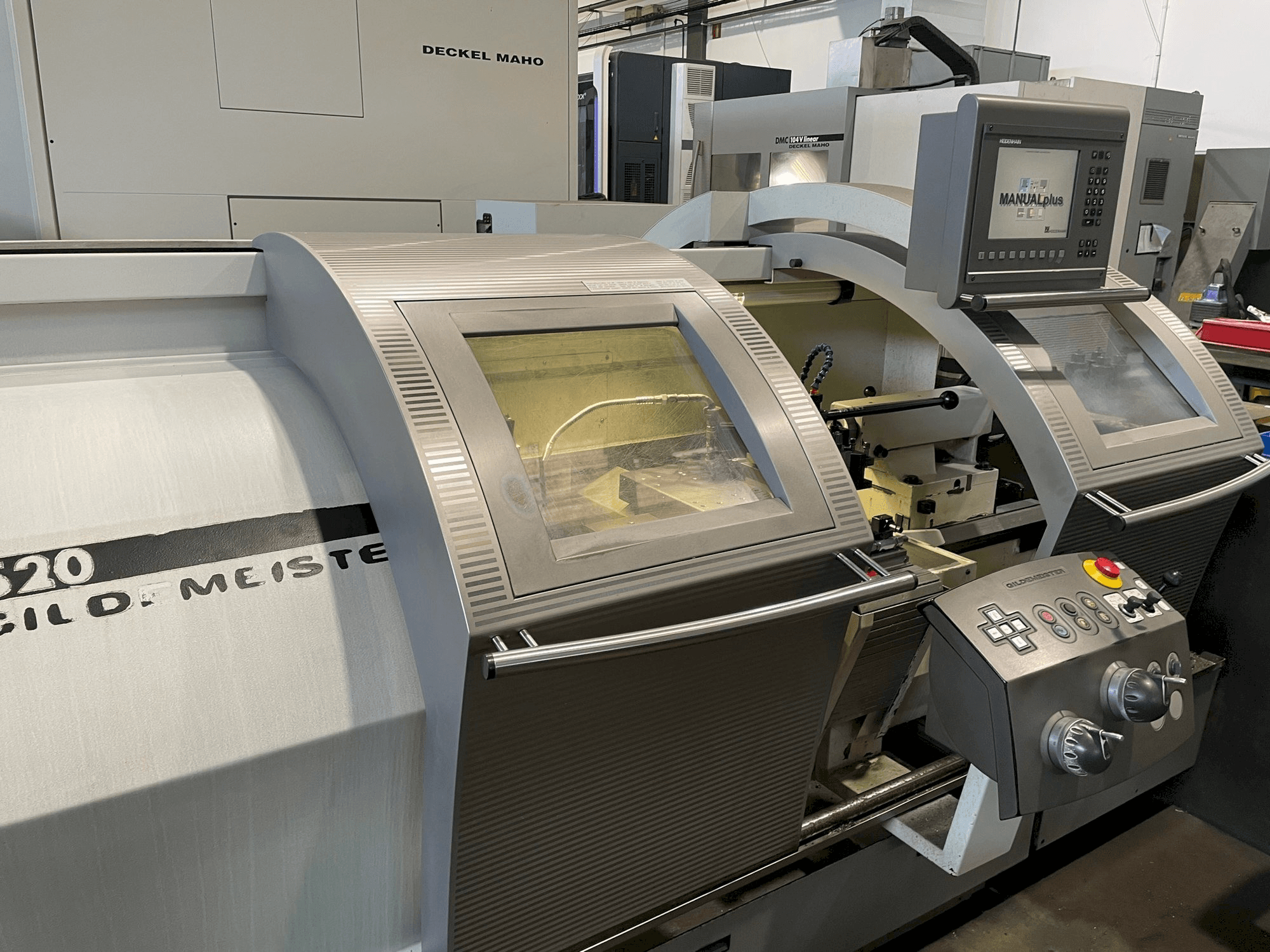 Front view of Gildemeister NEF 520 machine