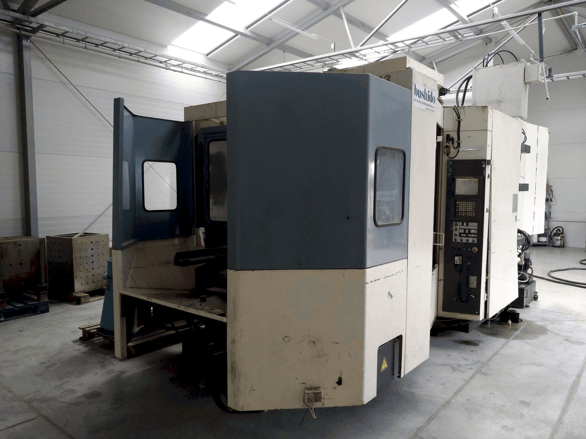 Front view of Niigata SPN63 machine