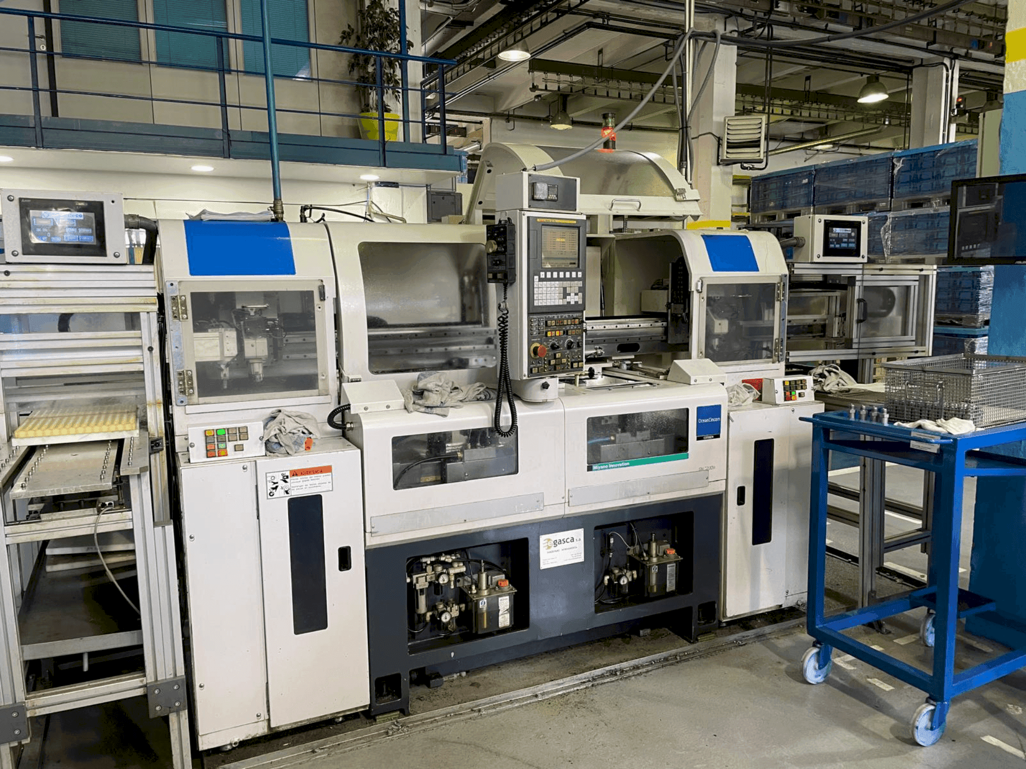 Front view of Miyano GN-3200W machine