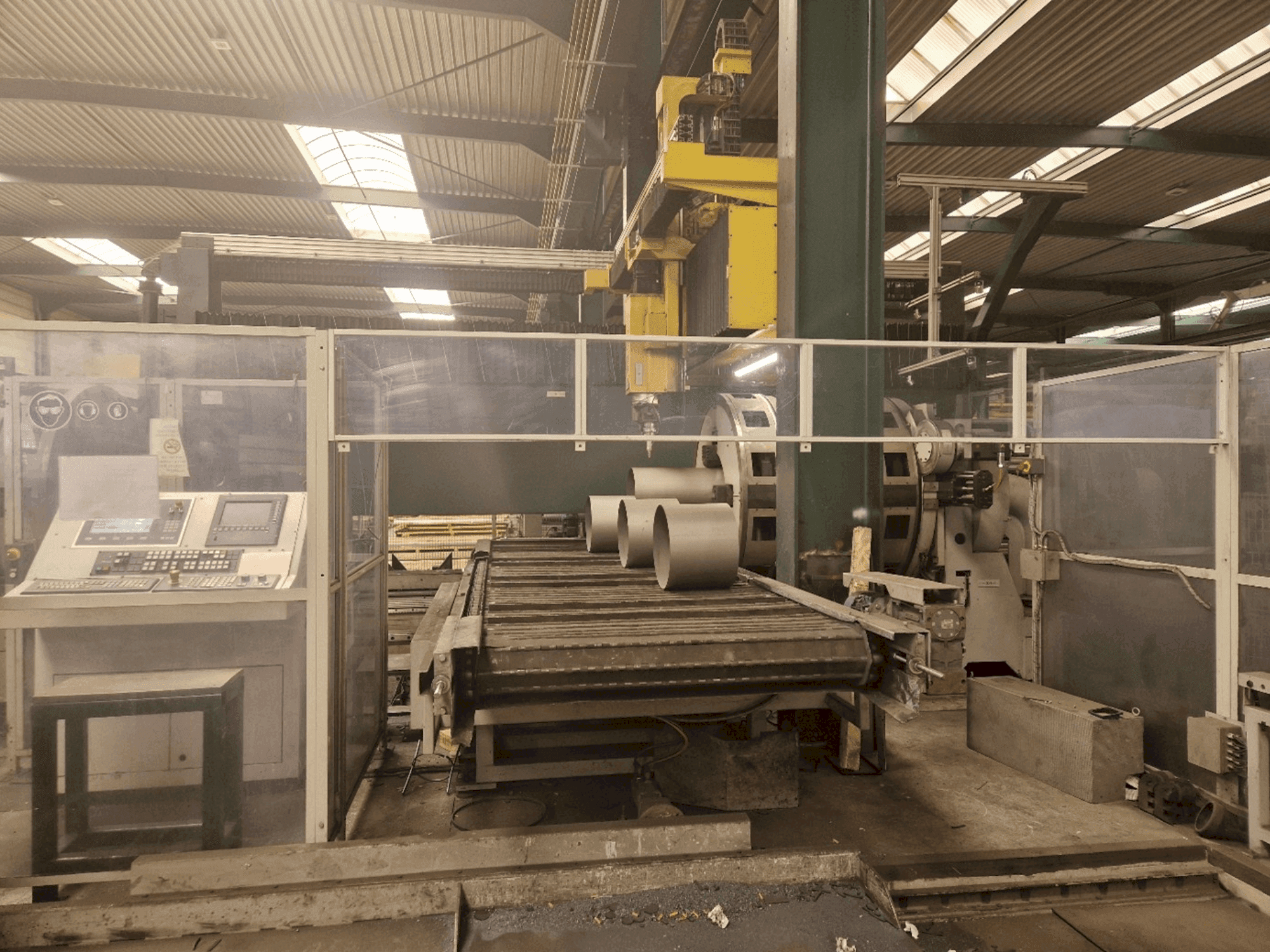 Front view of TTM FL 600 3D machine