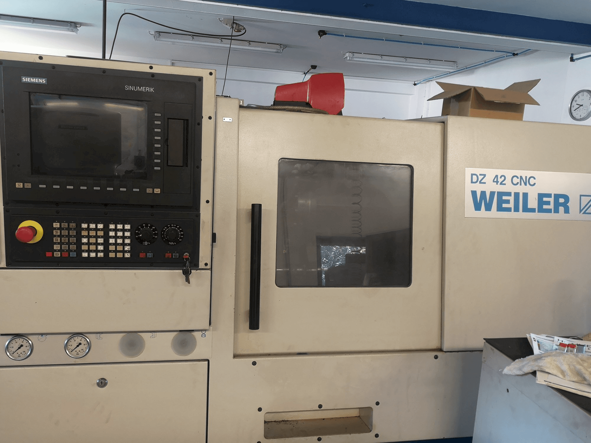 Front view of Weiler DZ 42 machine