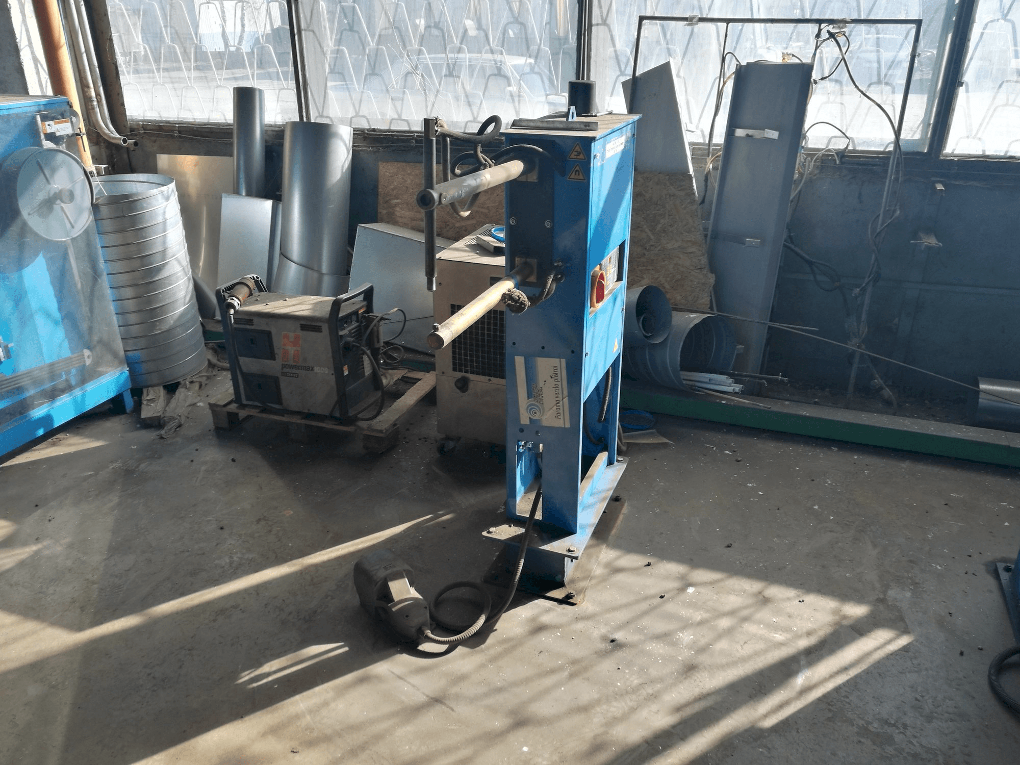 Front view of TECNA 4611N machine