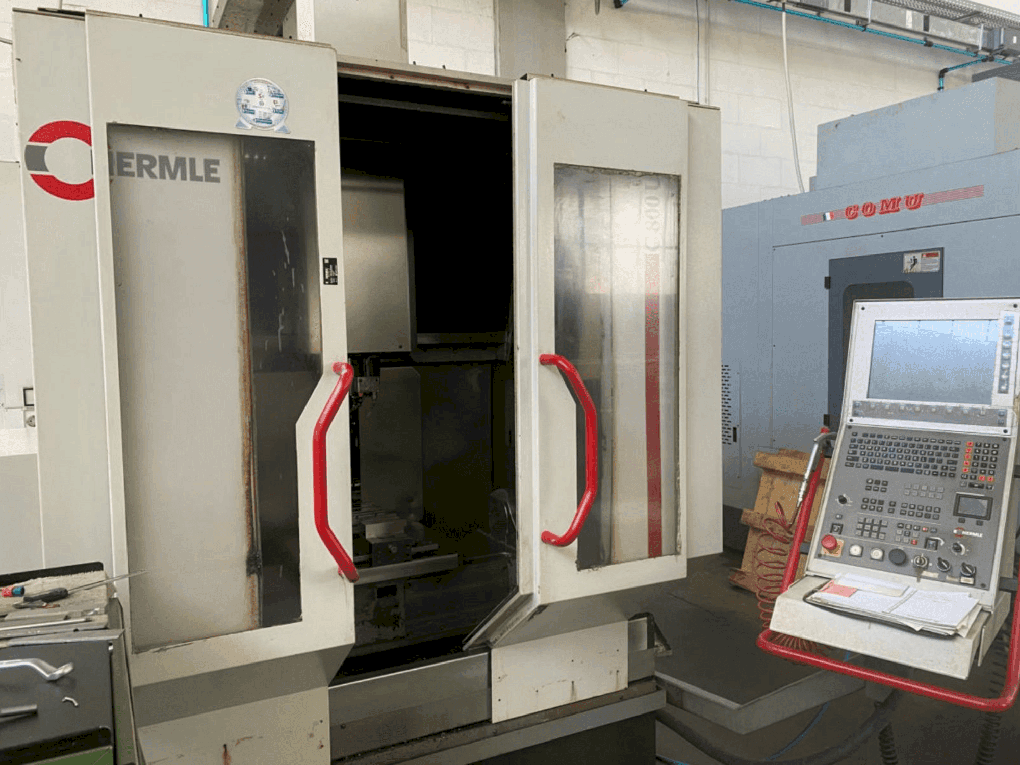 Front view of HERMLE C 800 U machine