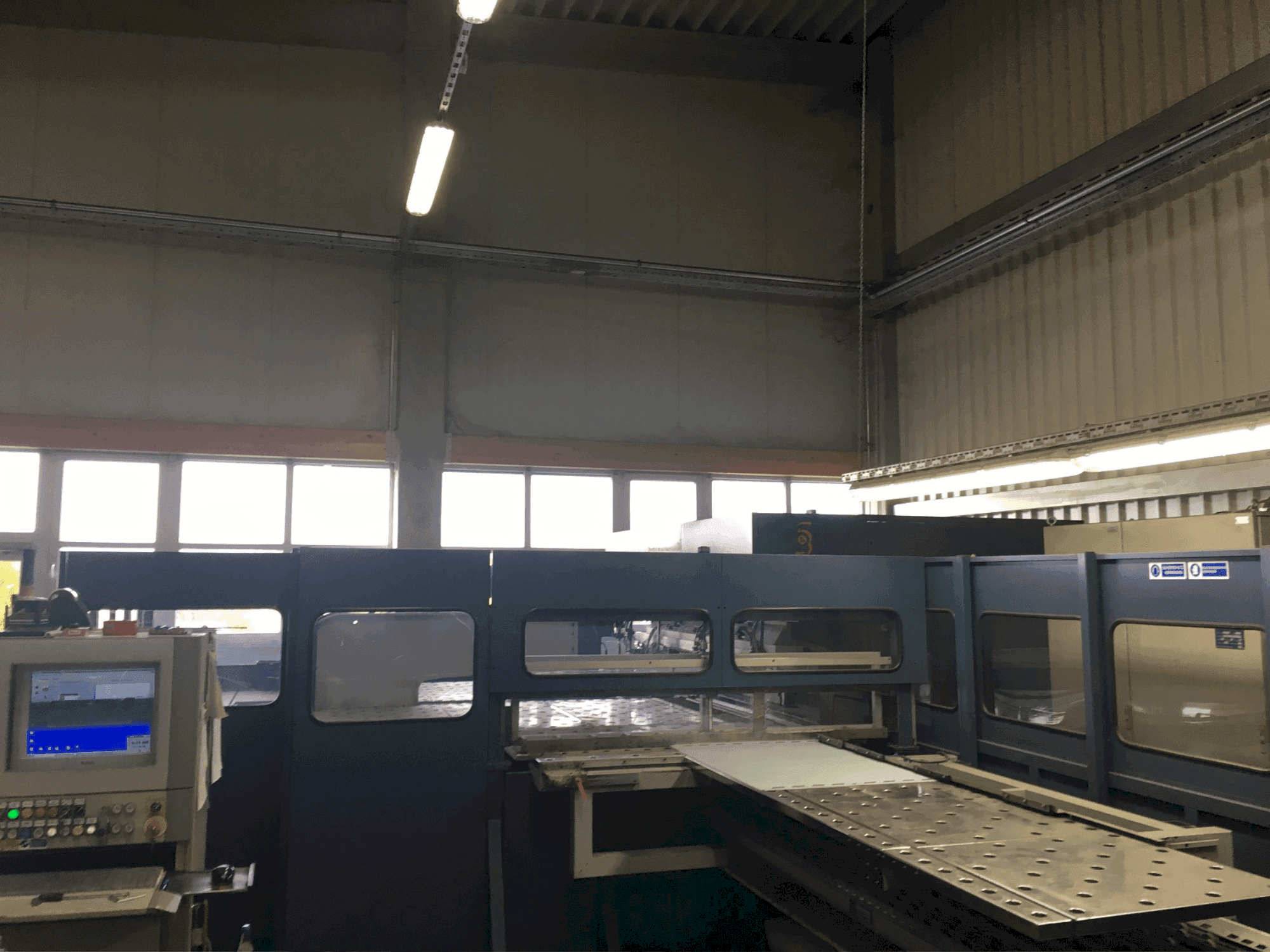 Front view of Salvagnini P4-2512 machine