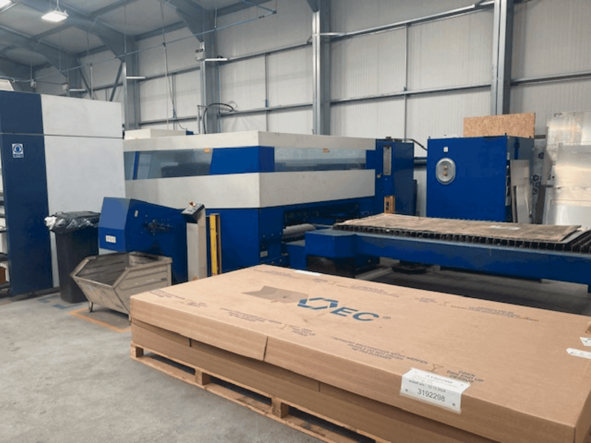 Front view of TRUMPF Trulaser 5030 machine