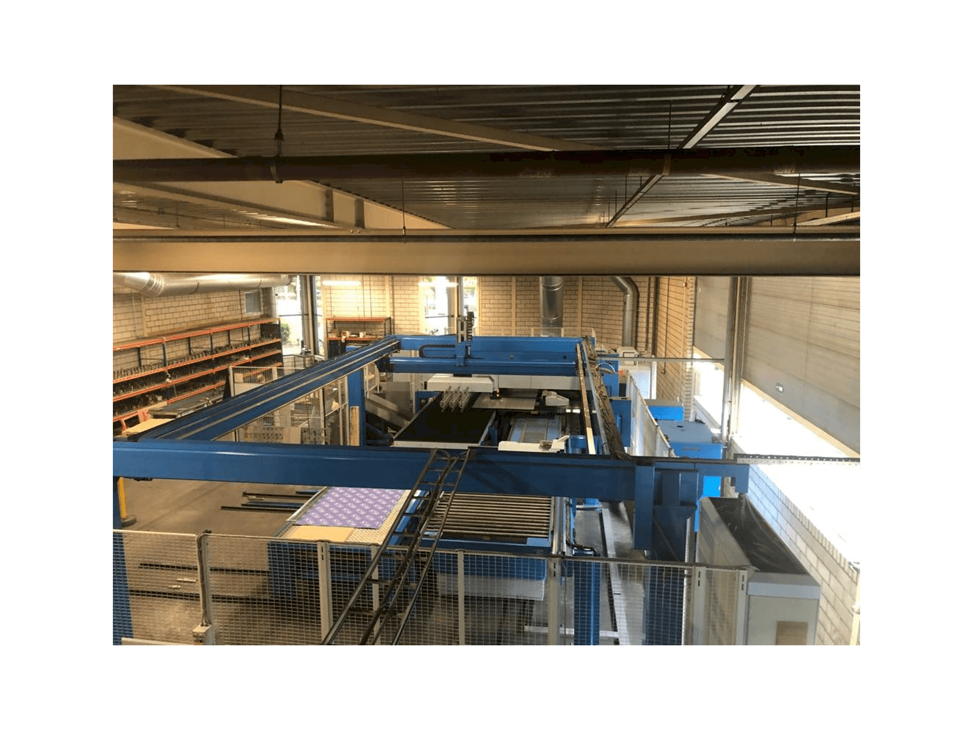 Front view of Finn-Power LB 6 UVH machine