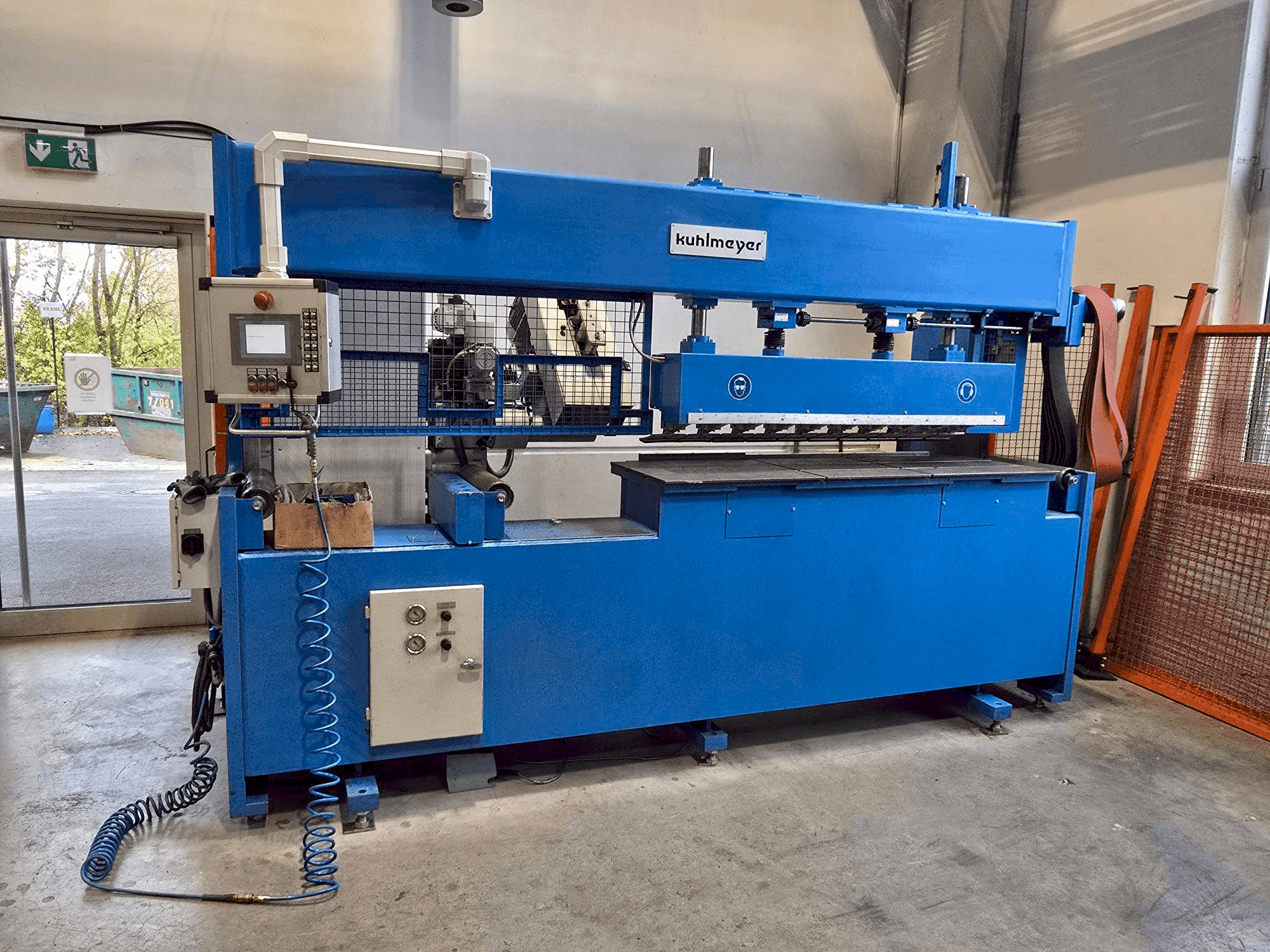 Front view of KUHLMEYER Fasen Fix 4.1-1500 machine