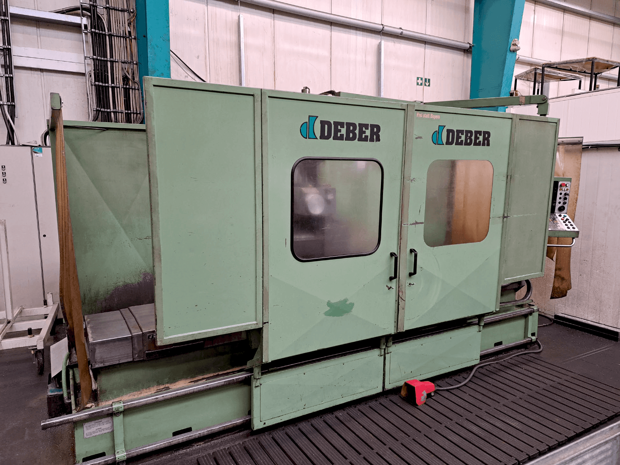 Front view of DEBER Dinamyc 2 machine