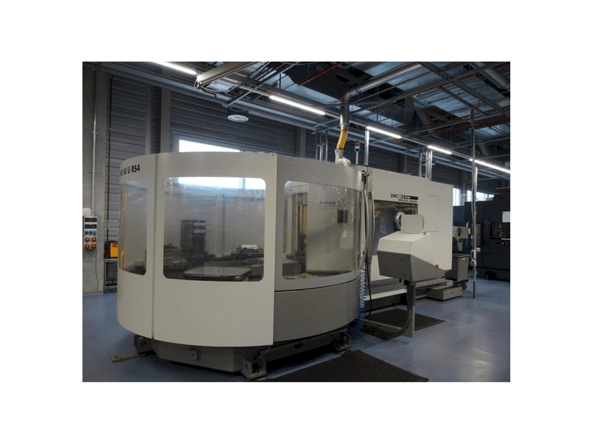 Front view of DECKEL MAHO DMC 60 U RS4 machine