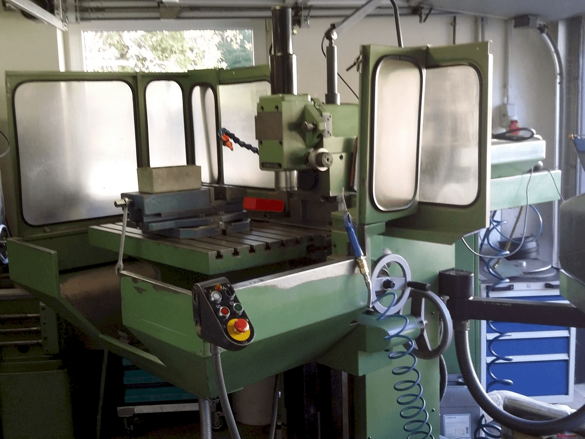 Front view of DECKEL FP4A machine