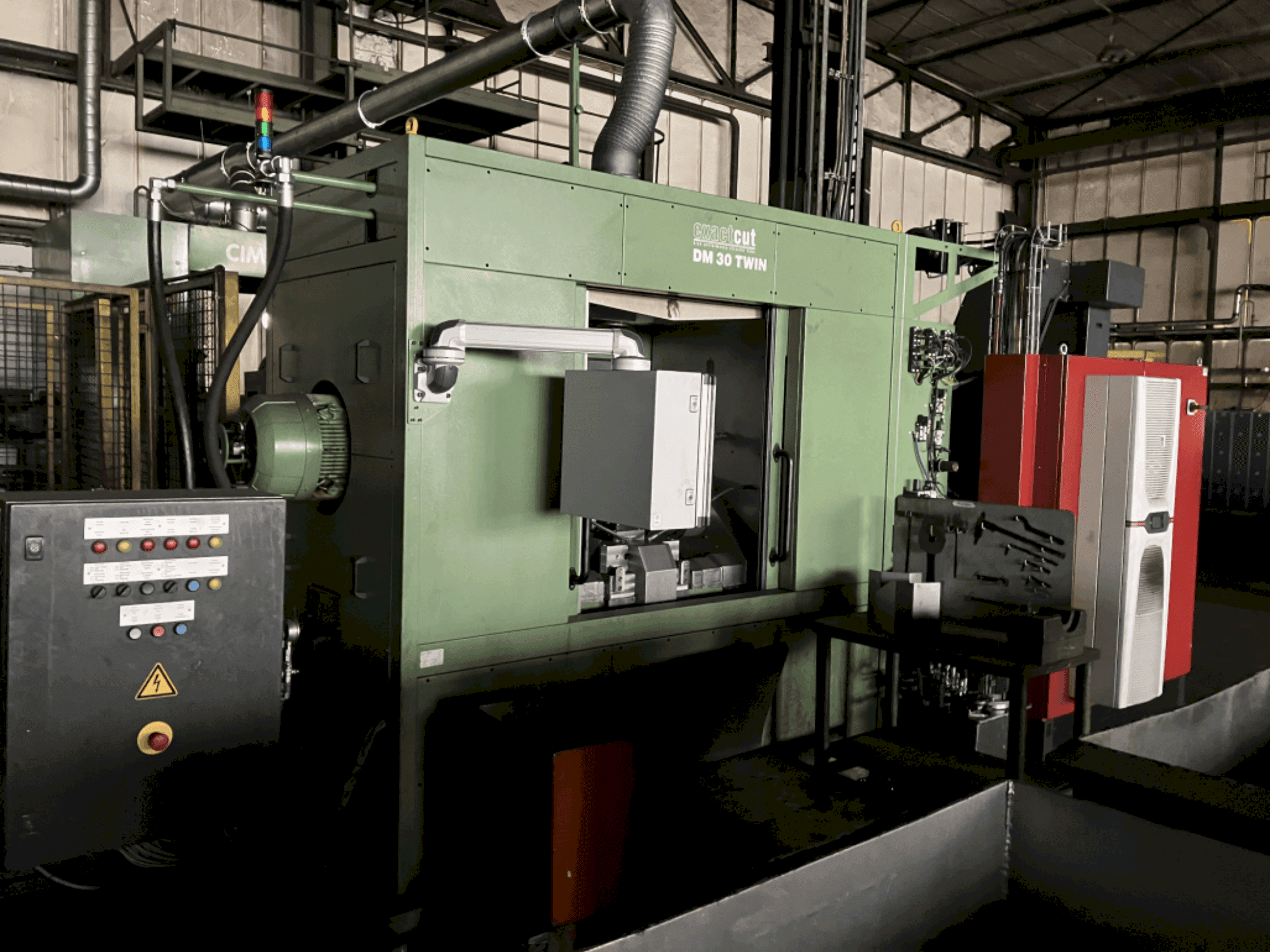 Front view of ExactCut DM 30 TWIN machine