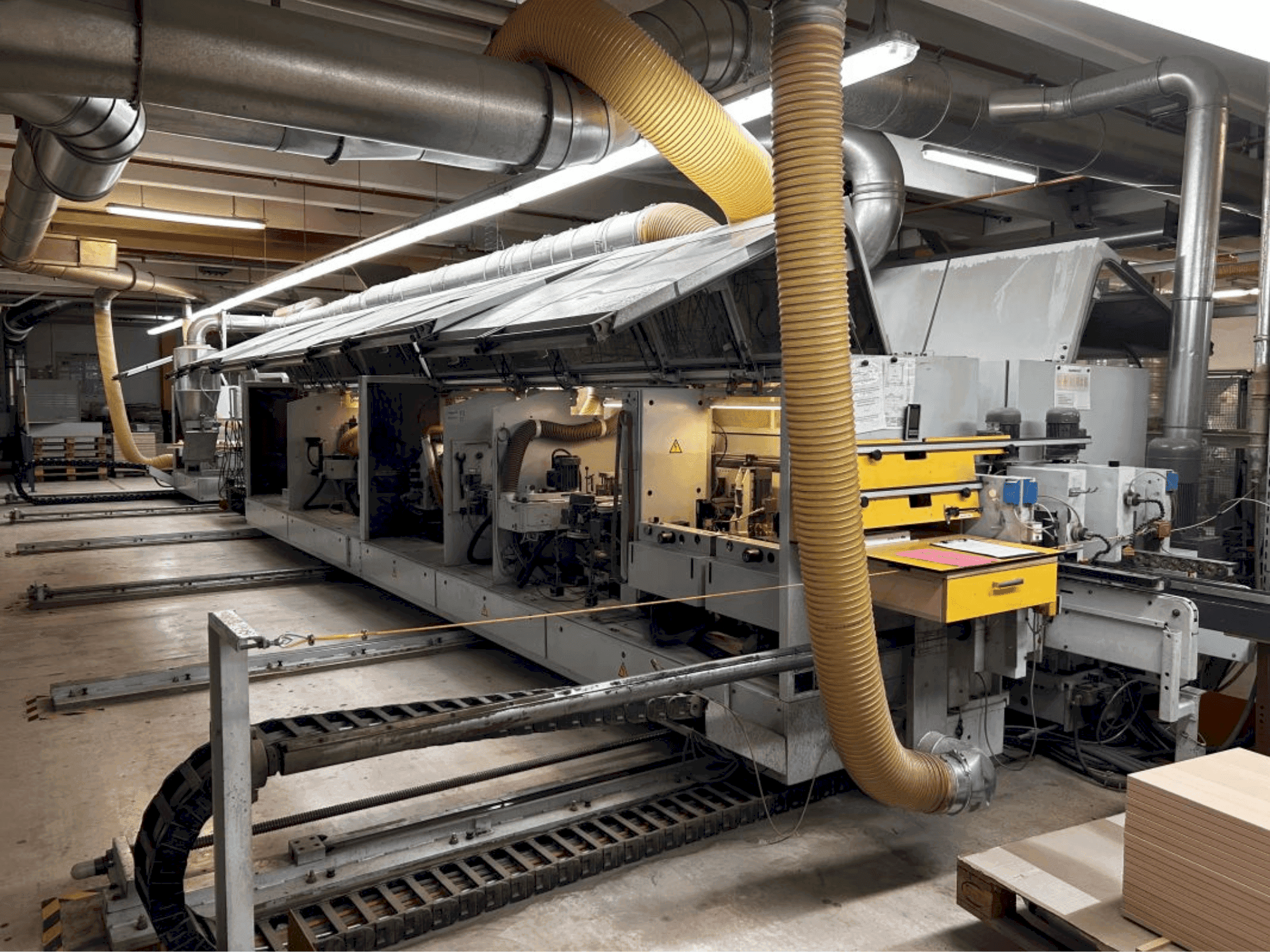 Front view of HOMAG PROFI KFL20/29/QA/25 machine