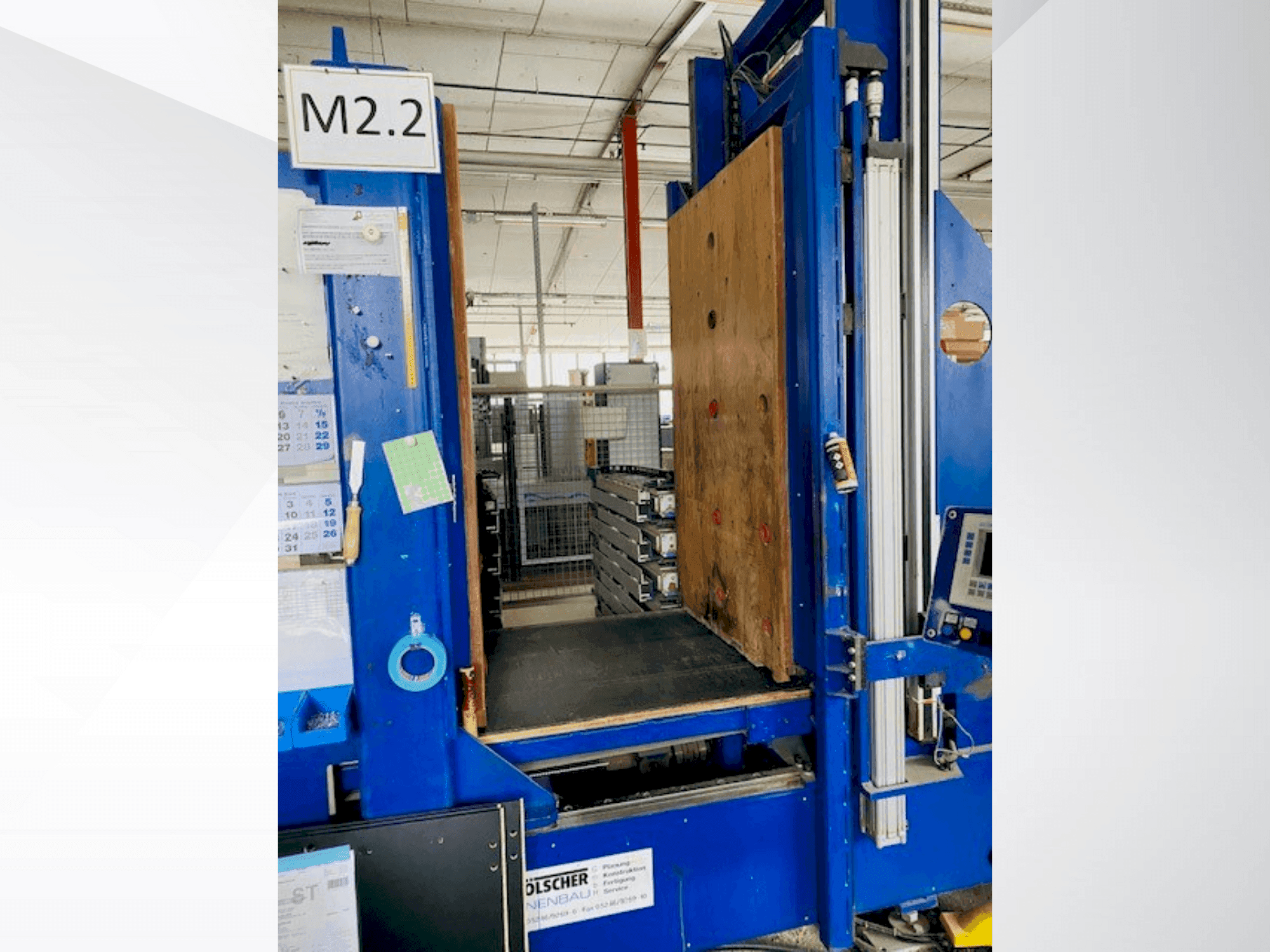 Front view of Hüttenhölscher Body Press machine