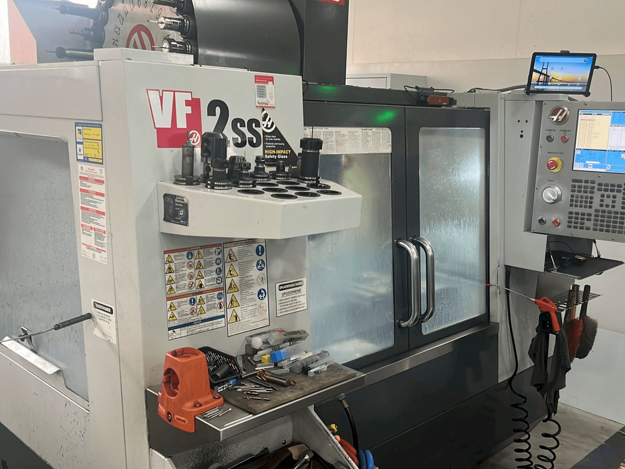 Front view of HAAS VF-2SS machine