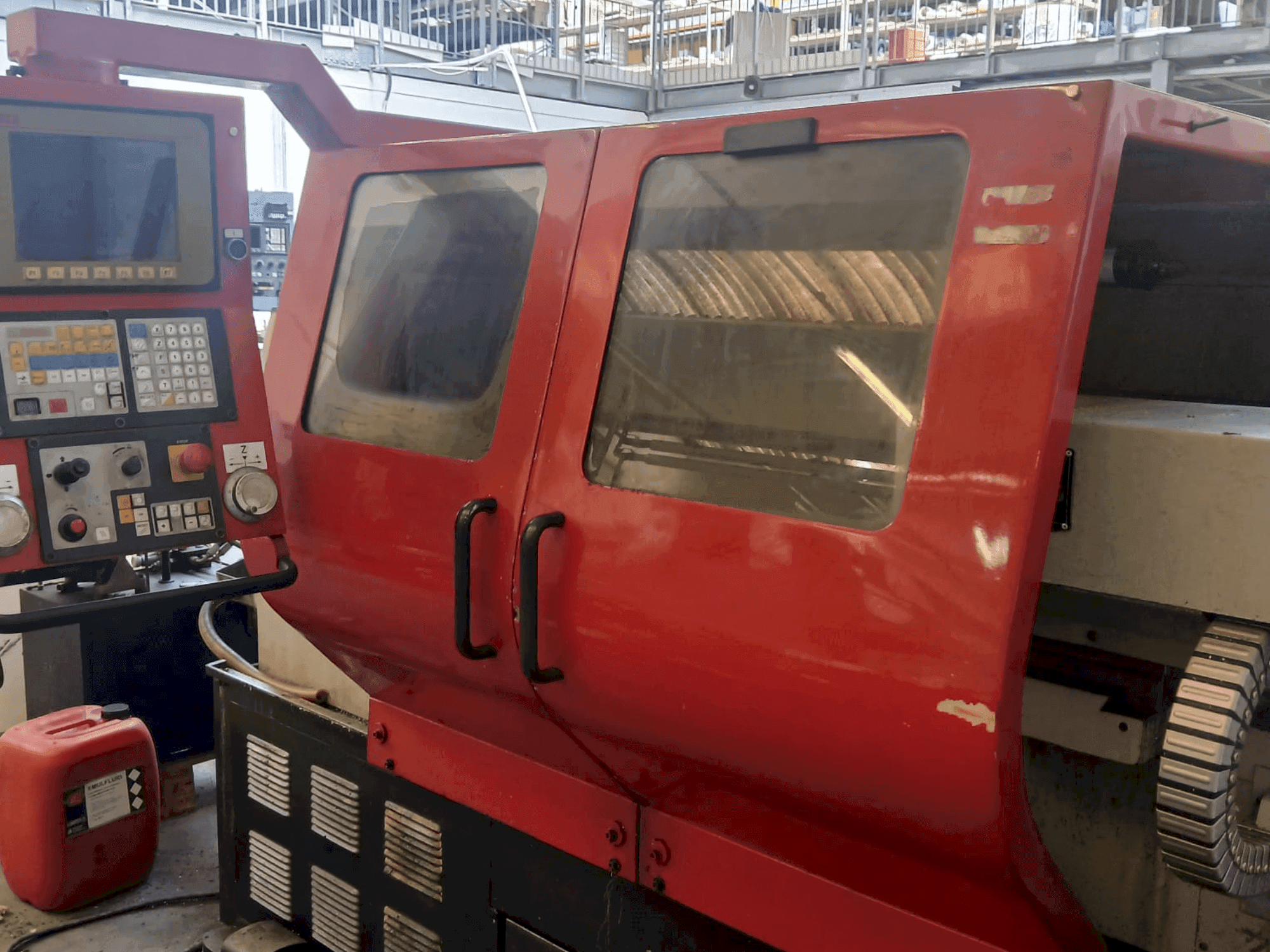 Front view of EMCO EMCOMAT-E 200X1000 machine