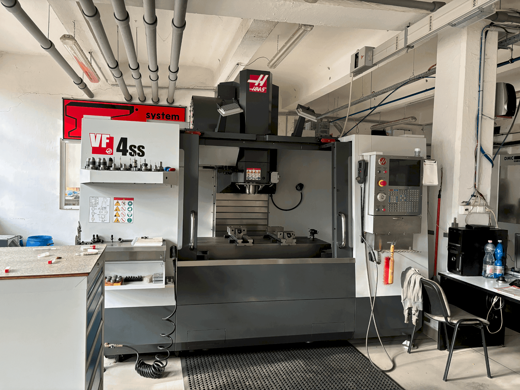 Front view of HAAS HASS VS4SS machine