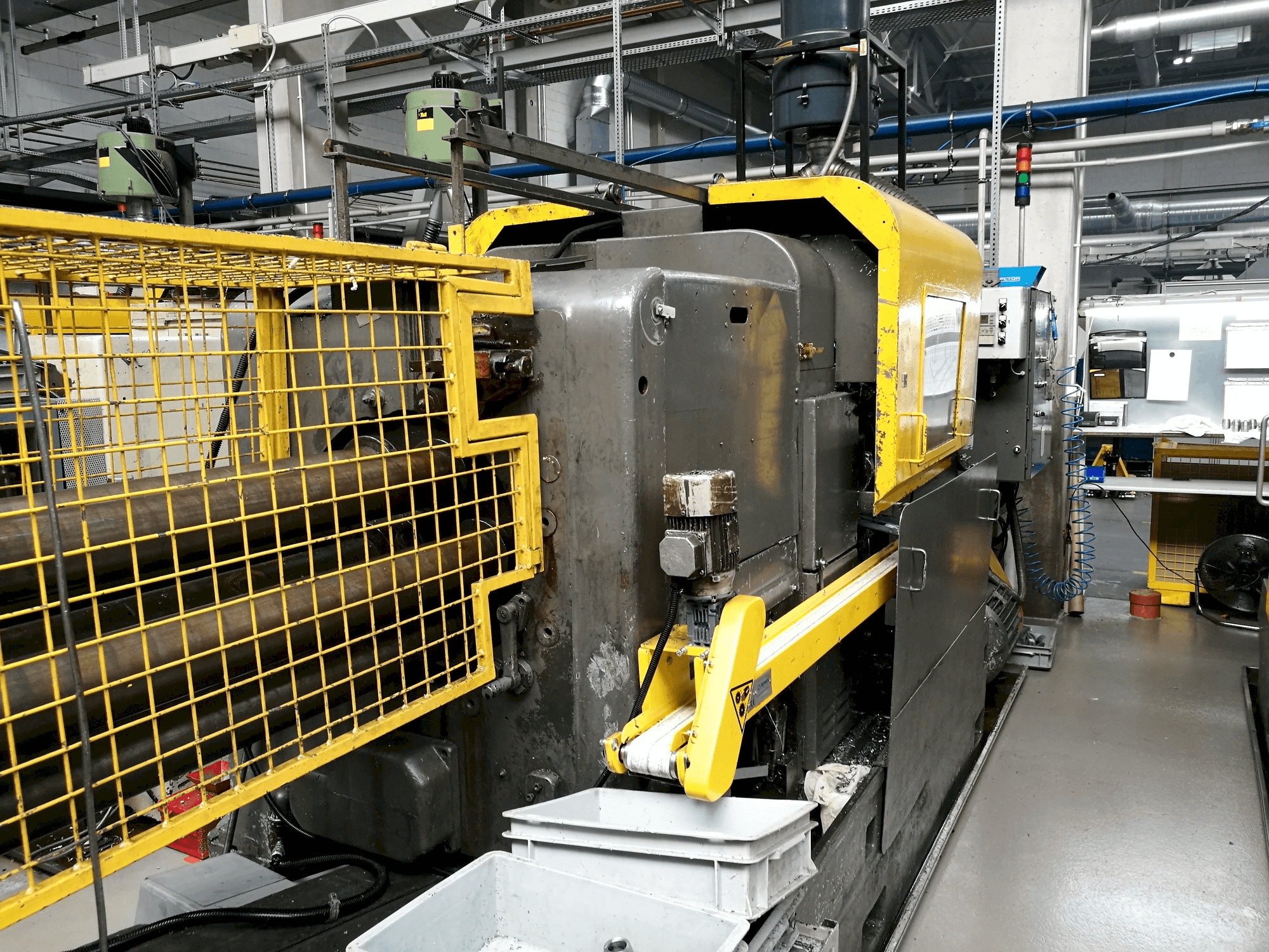 Front view of Wickman 2 1/4"-6 machine