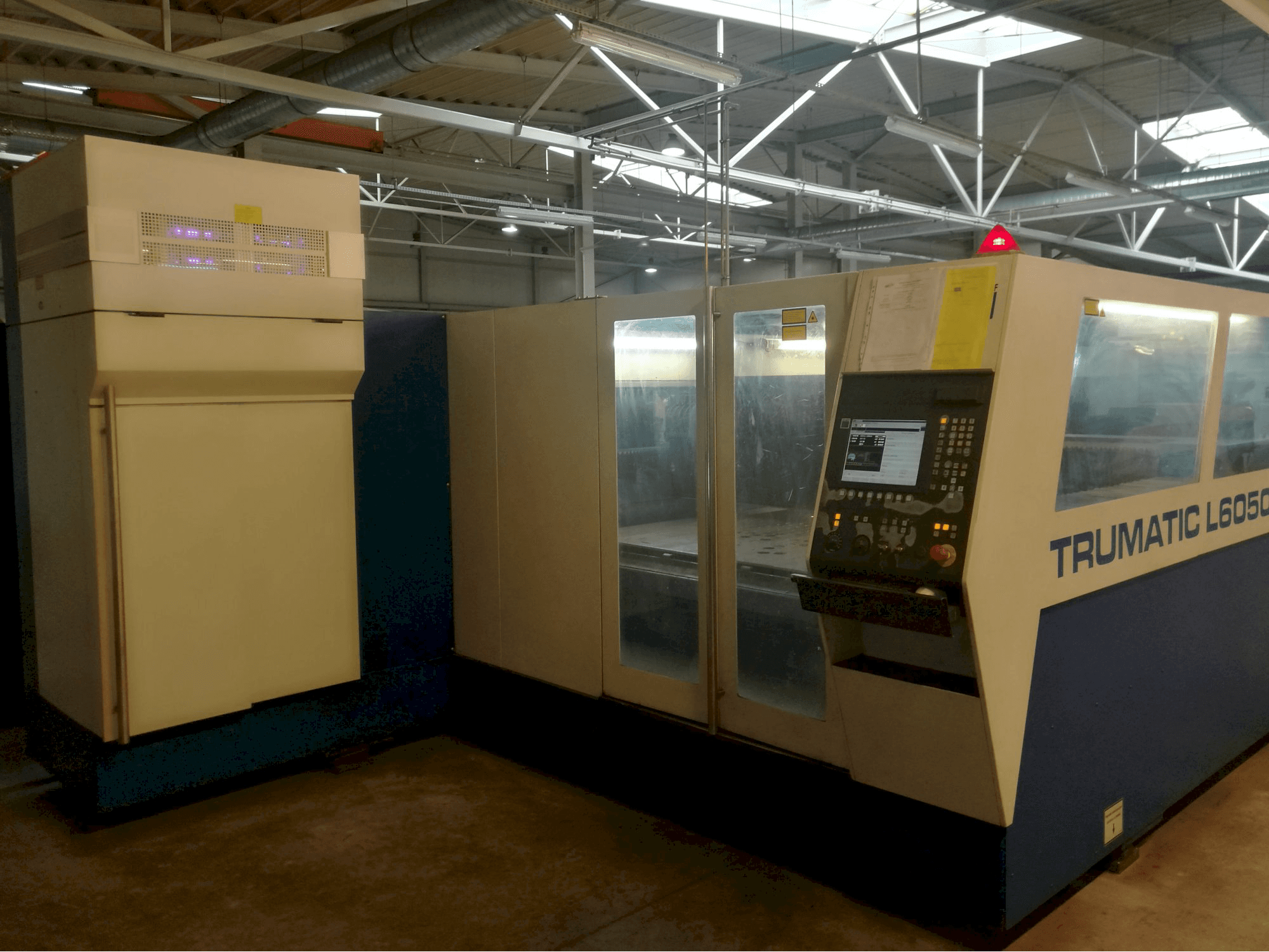 Right view of Trumpf Trumatic L 6050 Machine