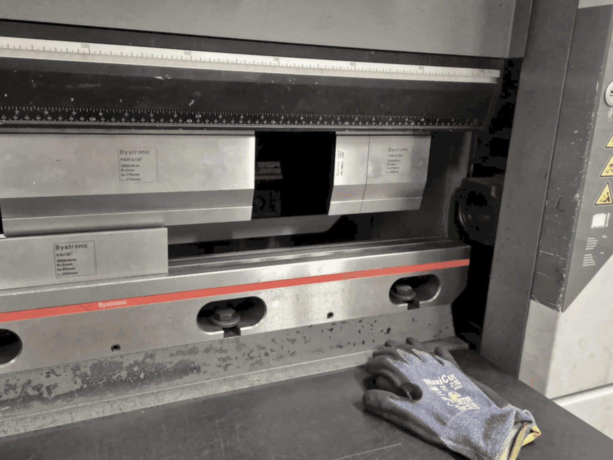 Front view of Bystronic Xpert 40/1030 machine