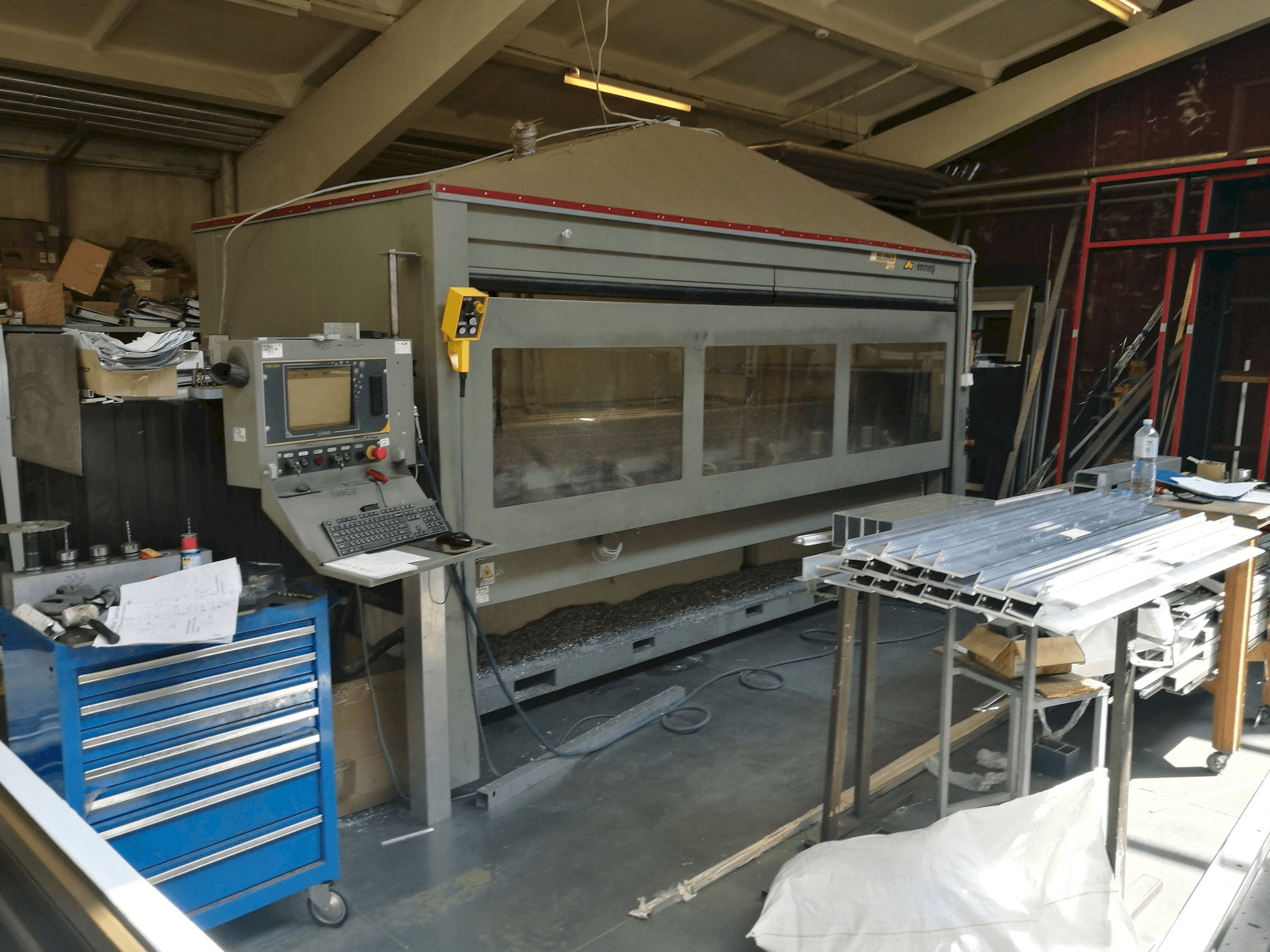 Front view of Aluma Phantomatic T4 A machine