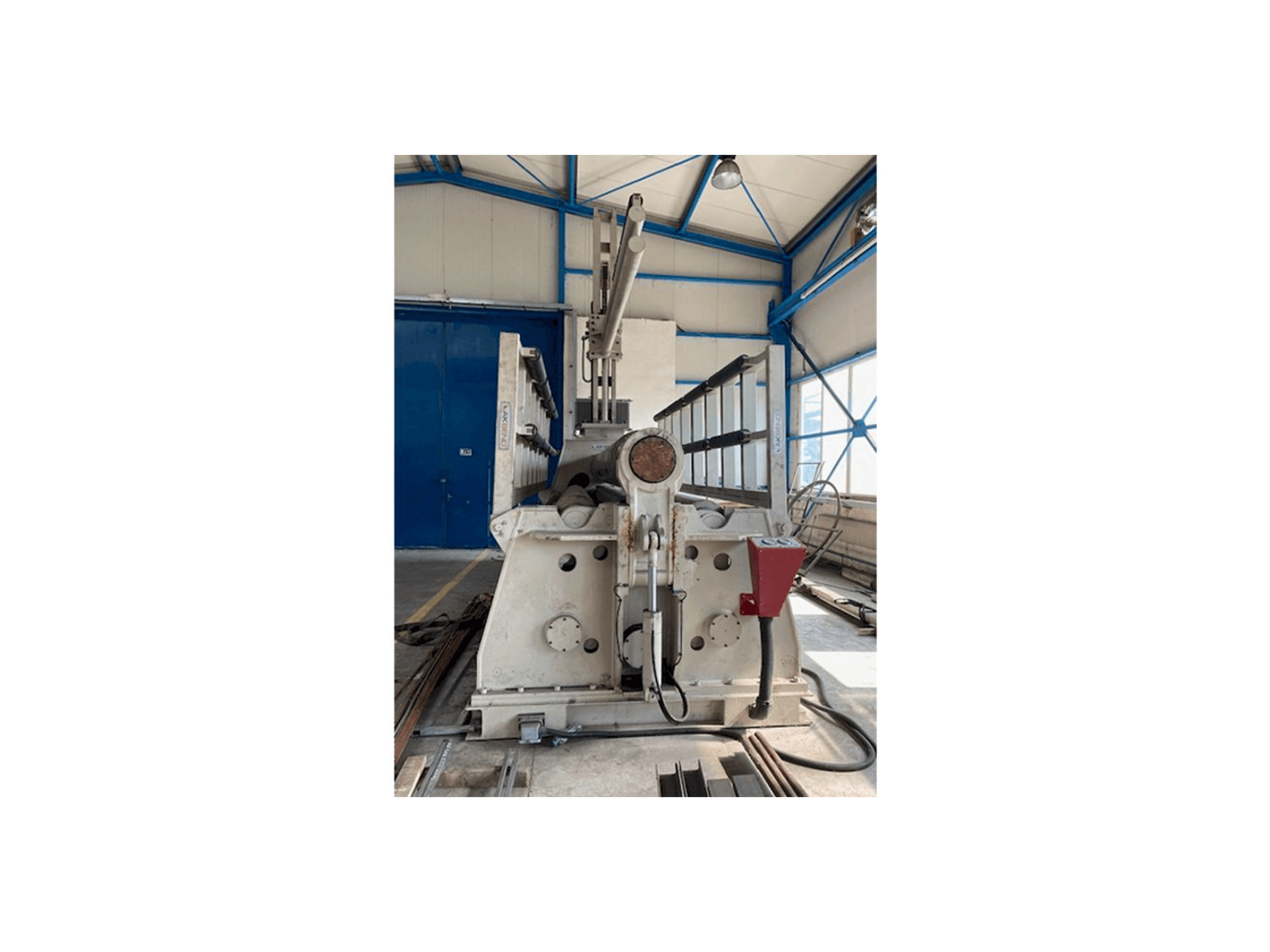 Front view of Akyapak AHS 4100/25 machine