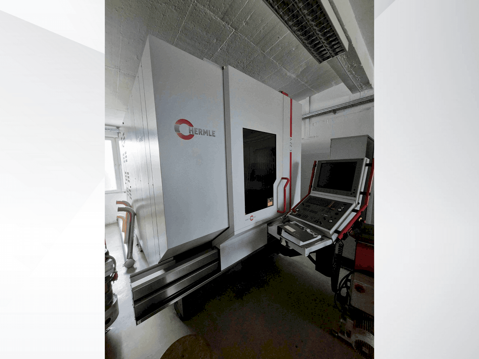 Front view of HERMLE C22 V machine