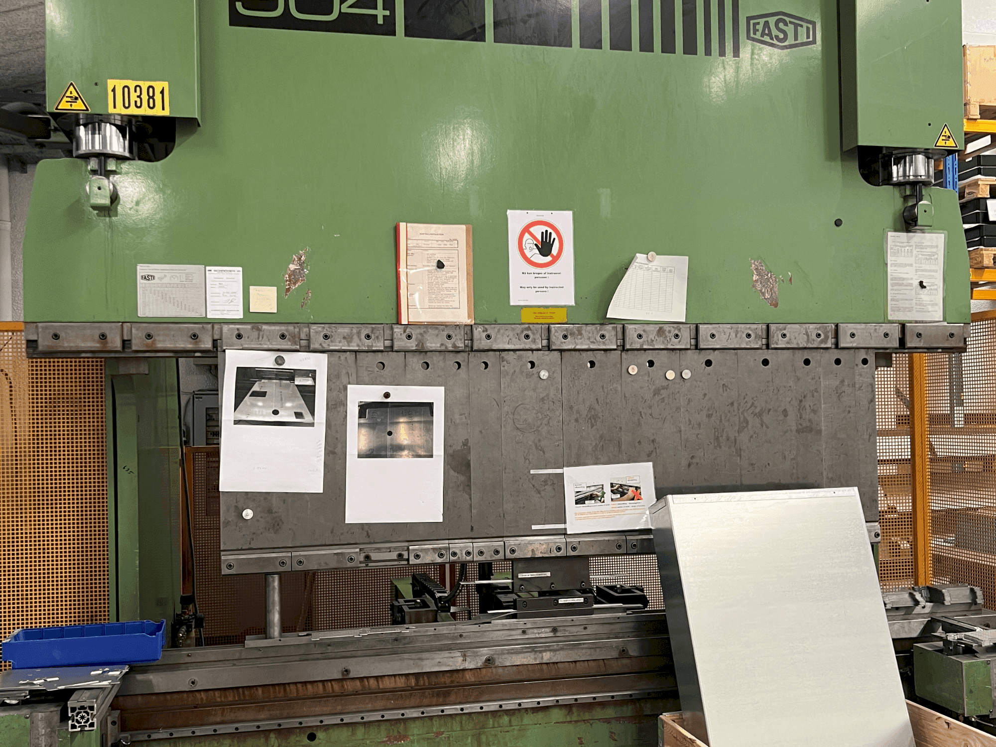 Front view of FASTI 904 machine