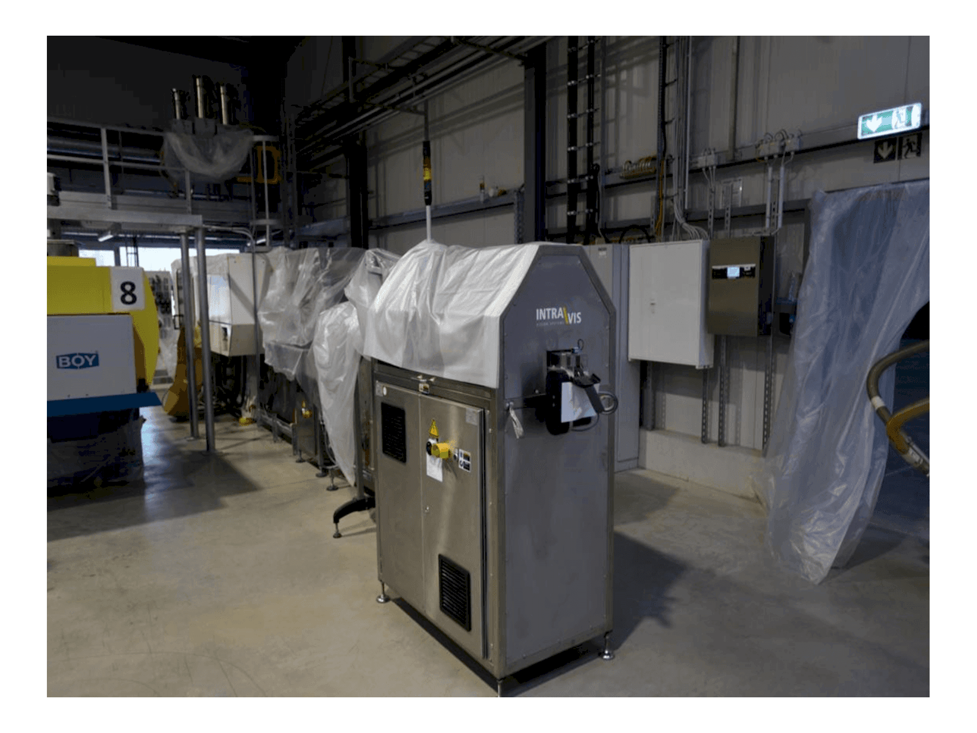 Front view of INTRAVIS Capwatcher 6432 machine