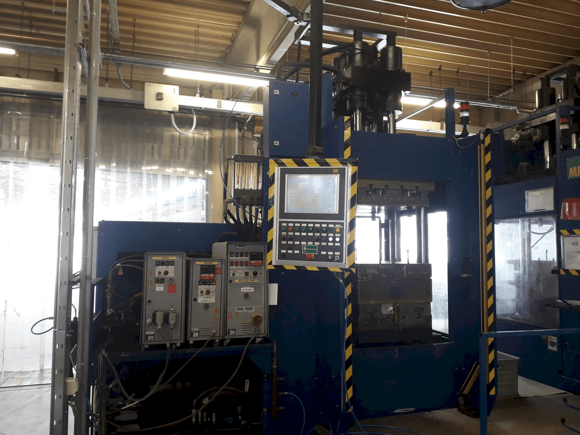 Front view of MAPLAN MTF2000/250 machine