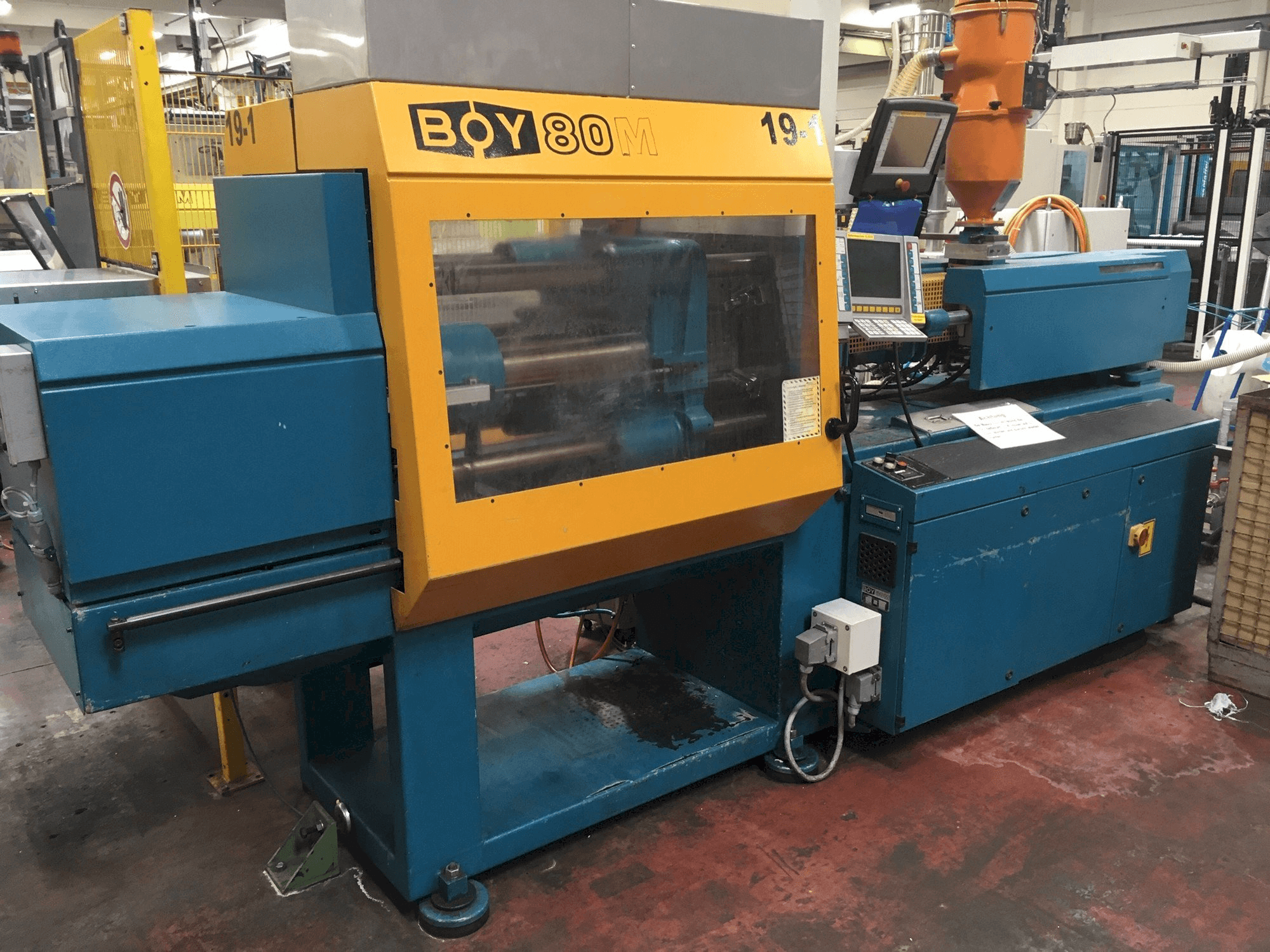 Front view of Dr. Boy 80M machine