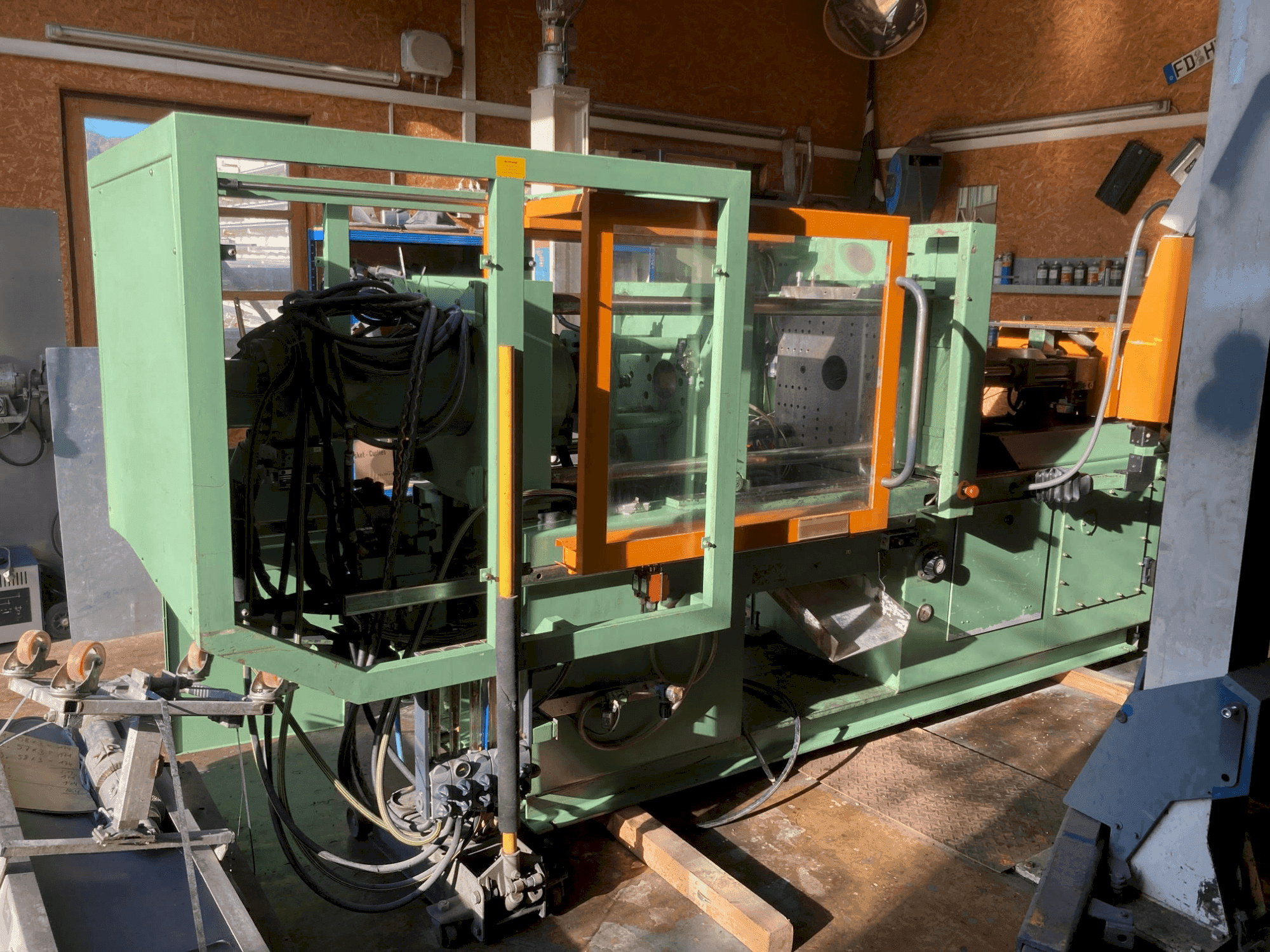 Front view of FERROMATIK K75-S machine