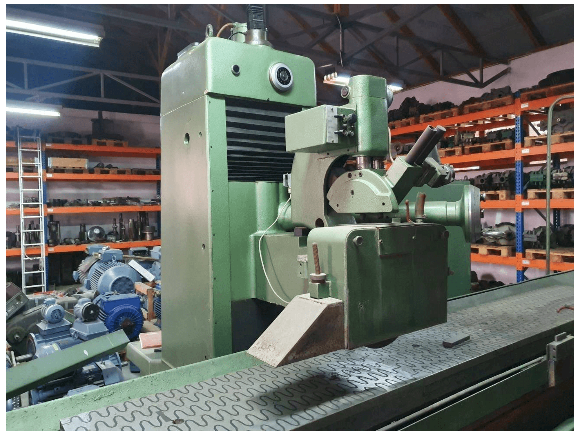 Front view of ELB SCHLIFF SWBD-30 VA II machine