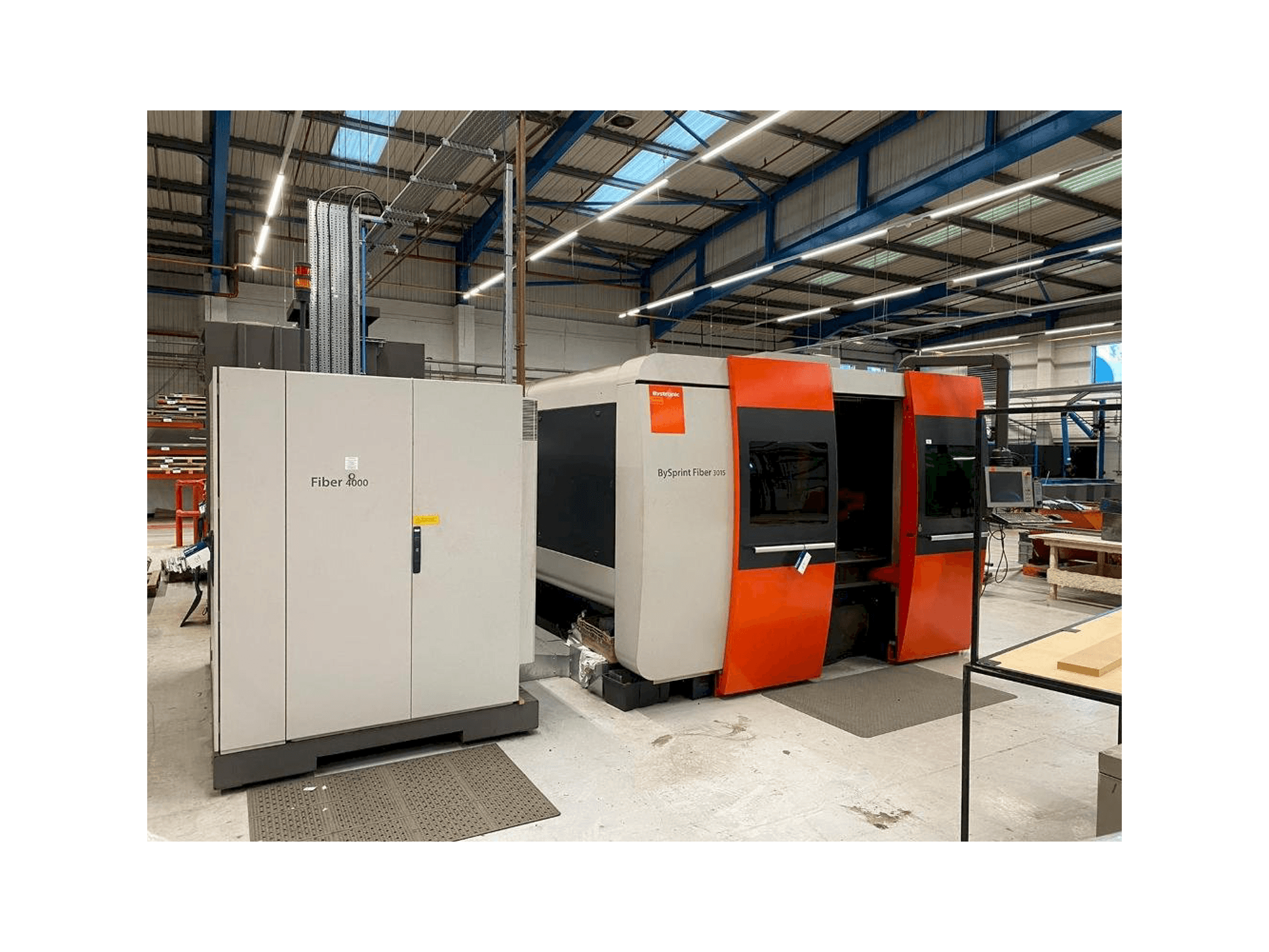 Front view of Bystronic BySprint Fiber 3015 machine