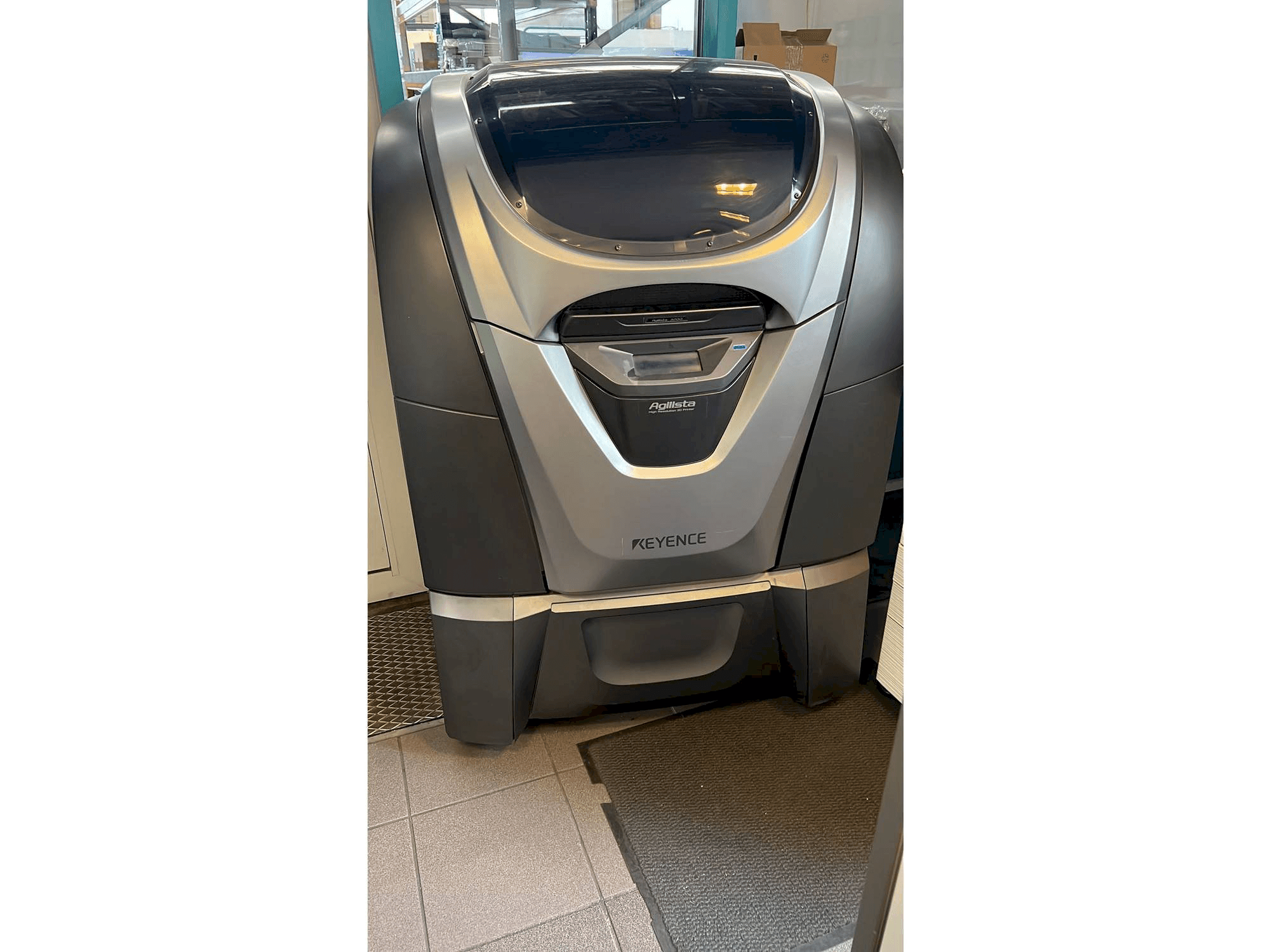 Front view of KEYENCE Agilista 3200 machine