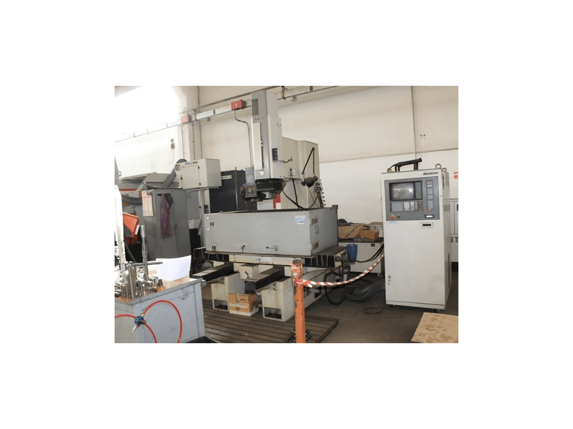 Front view of Mitsubishi M65J machine