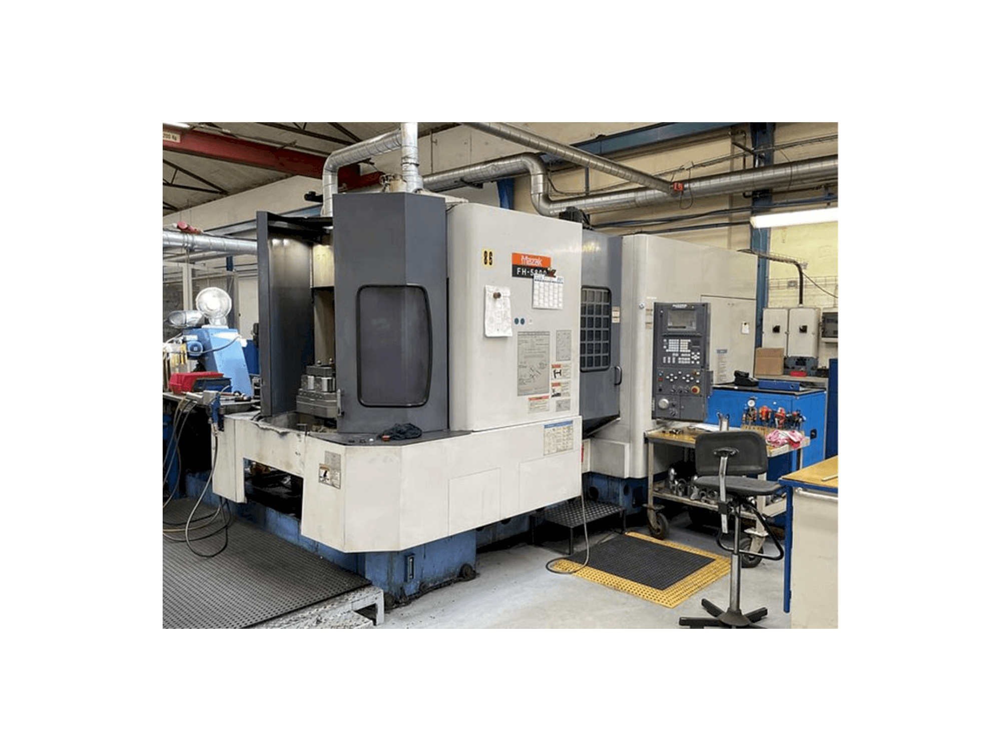 Front view of Mazak FH 5800 machine