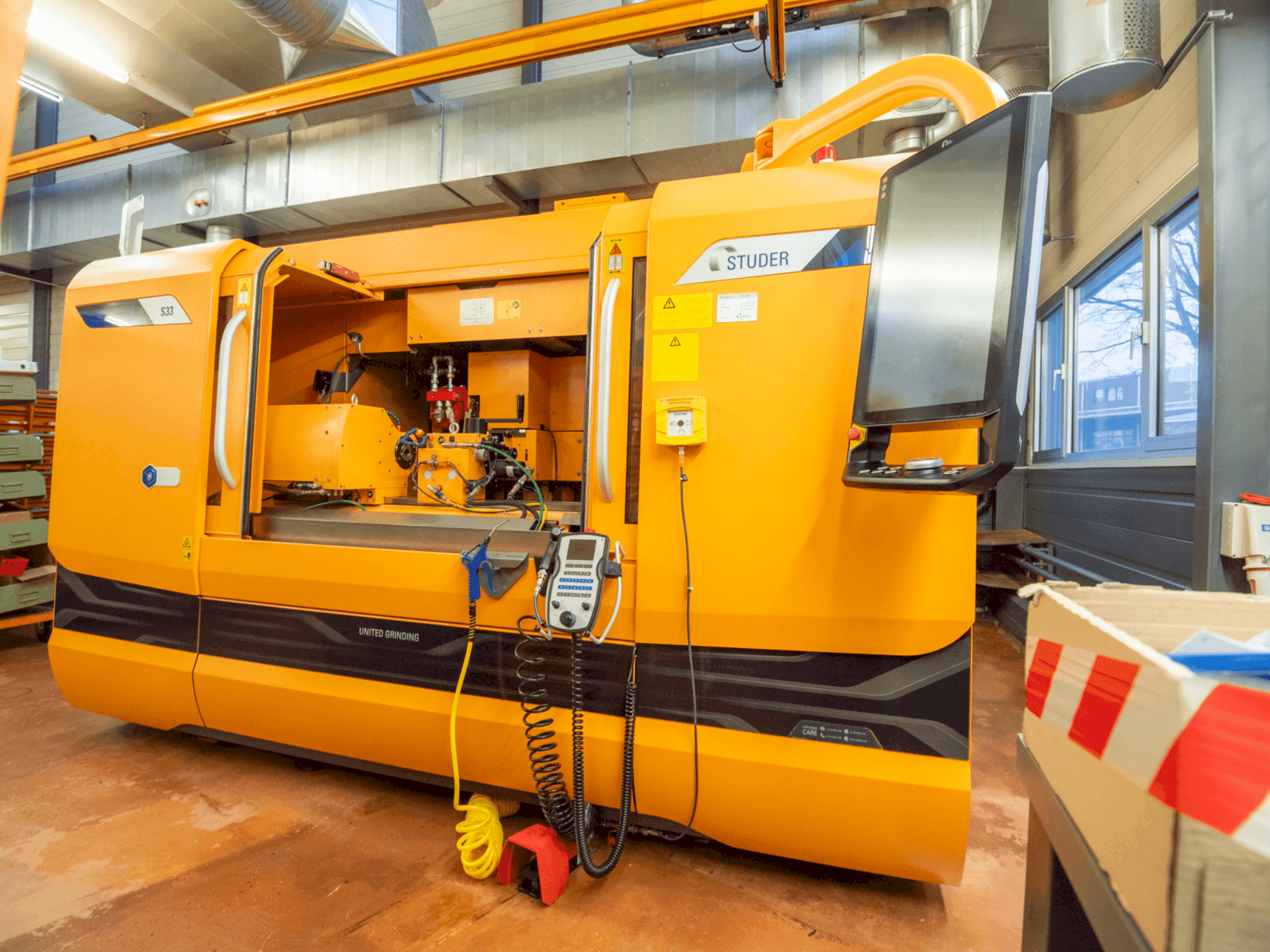 Front view of STUDER S33 machine