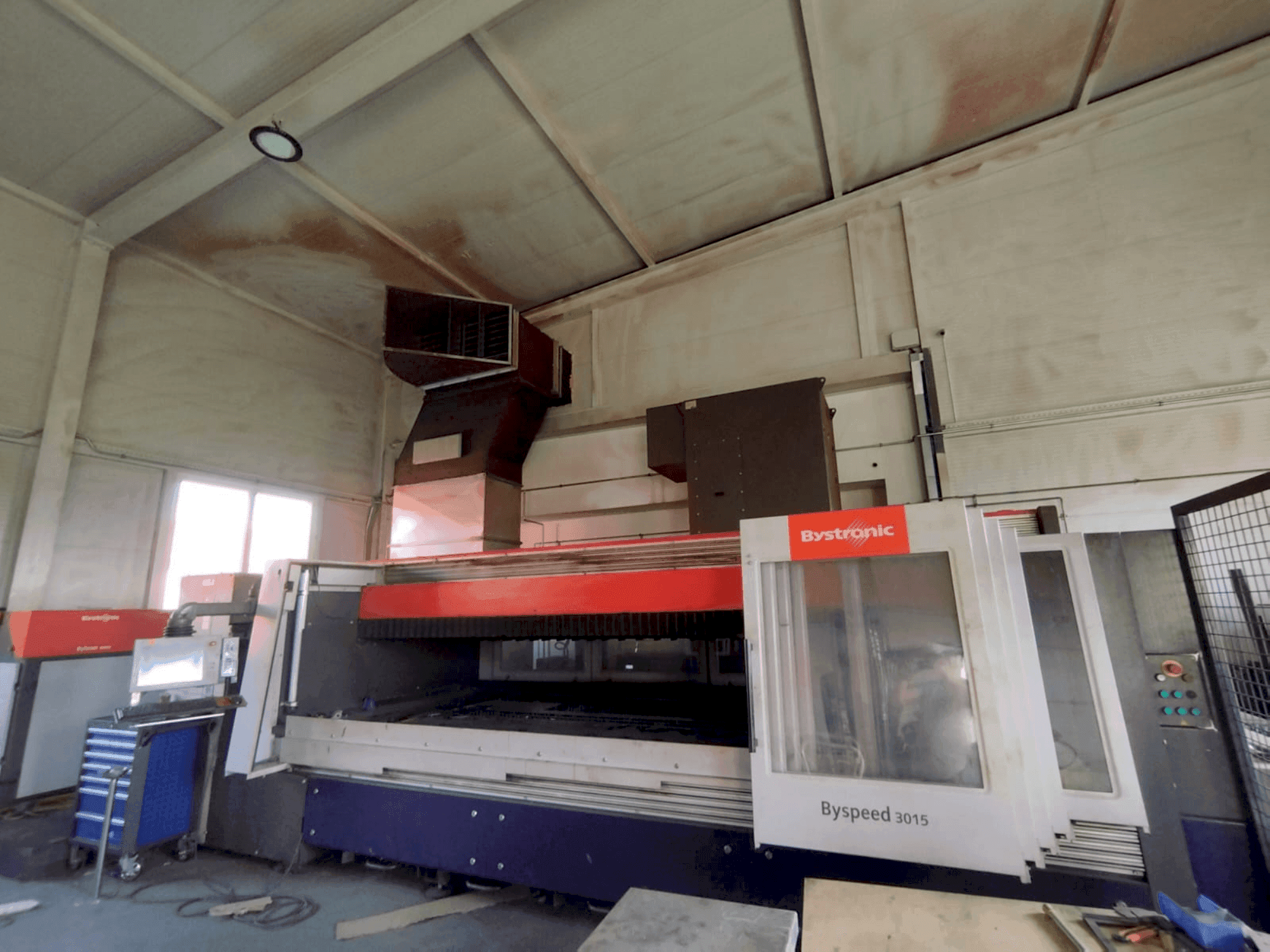 Front view of Bystronic BySpeed 3015 machine