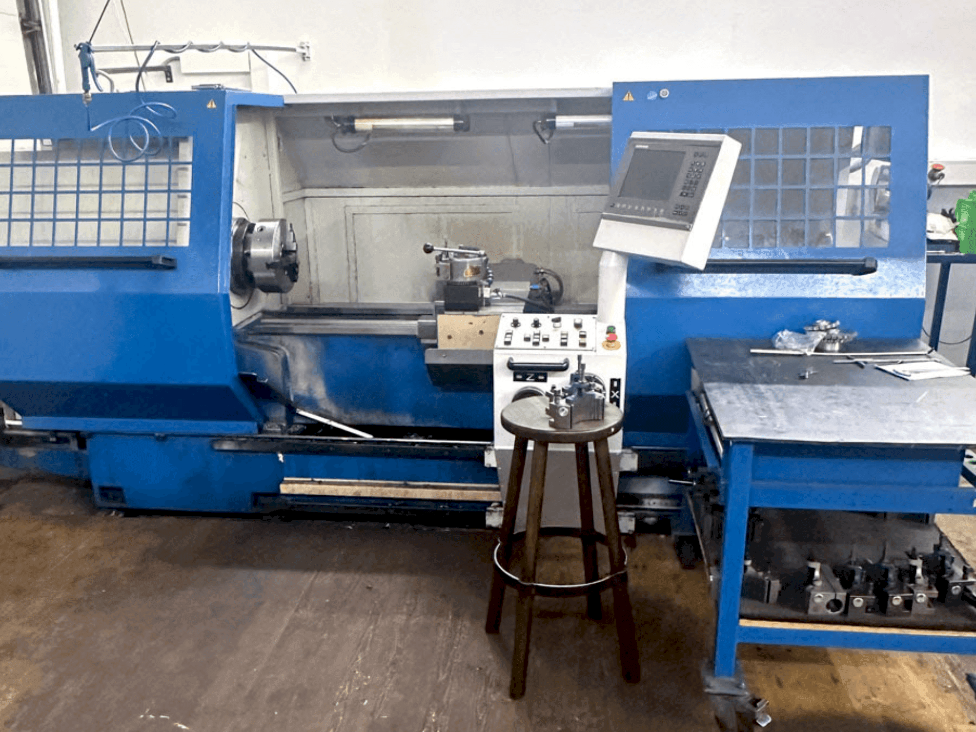 Front view of VOJUS Sotos 500/1500/CS machine