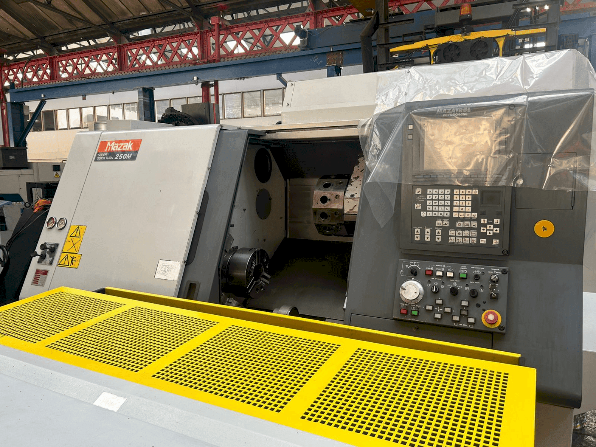 Front view of Mazak SQT 250M machine