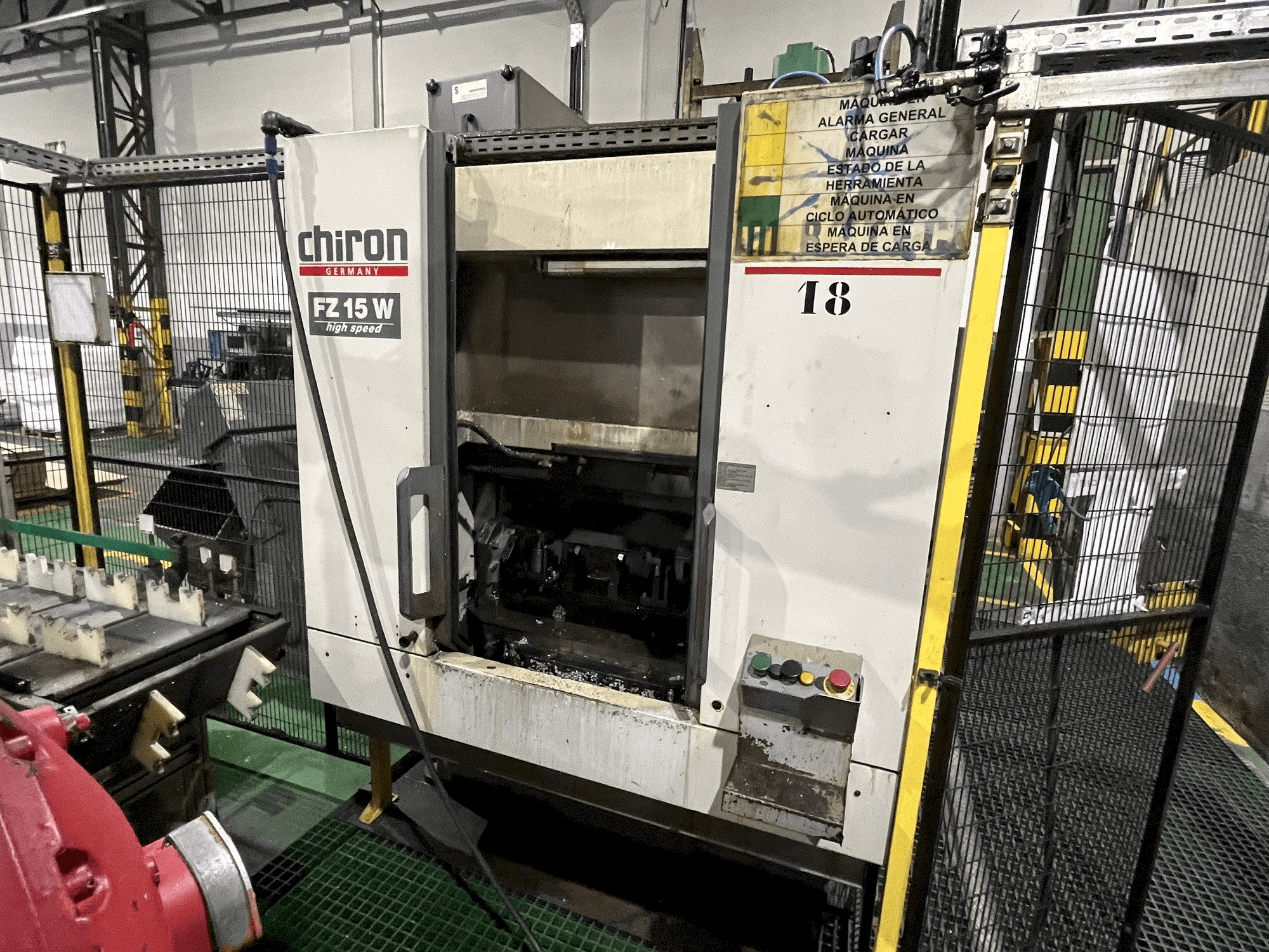 Front view of CHIRON FZ15W machine