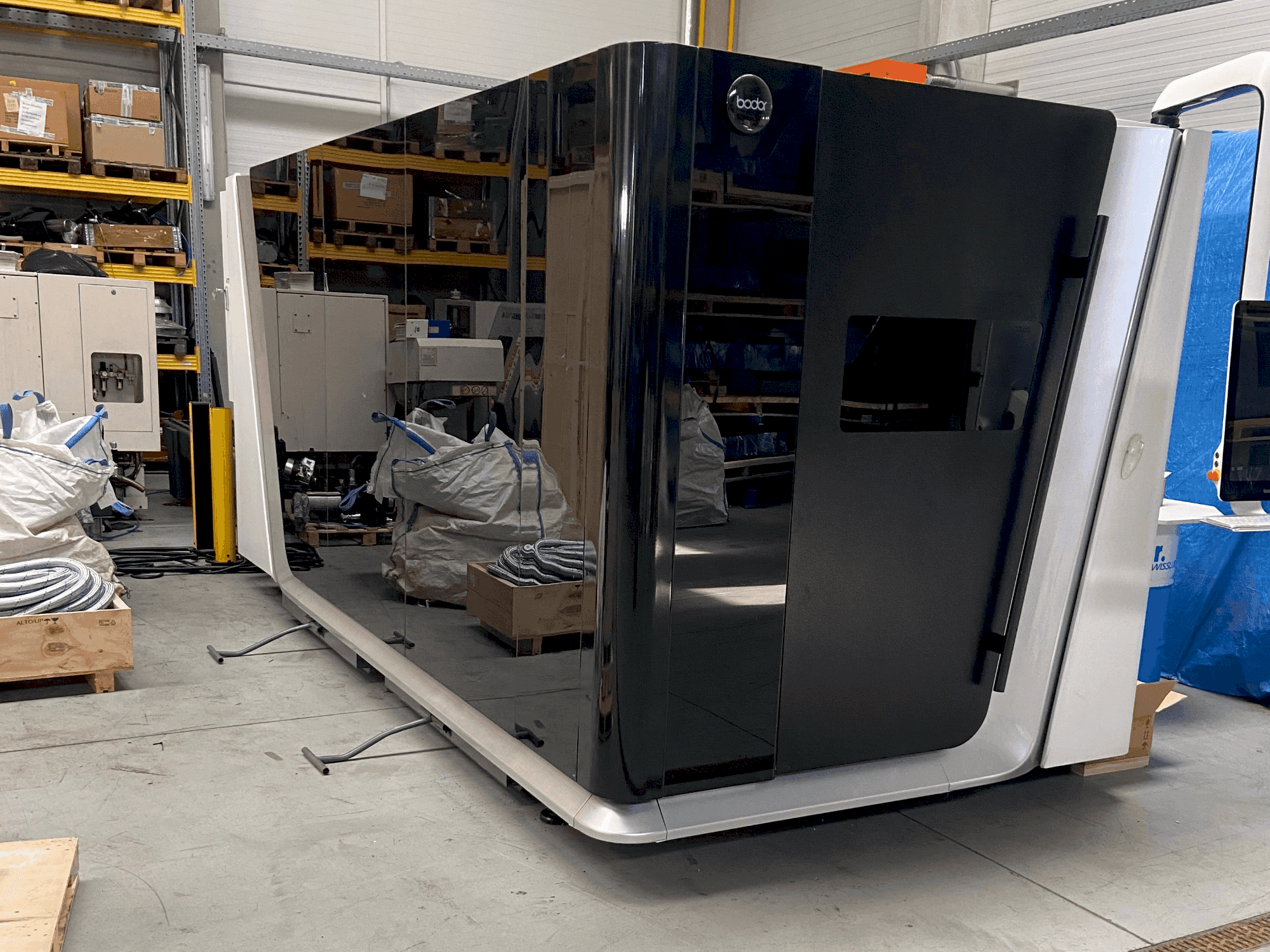 Front view of Bodor C3 machine