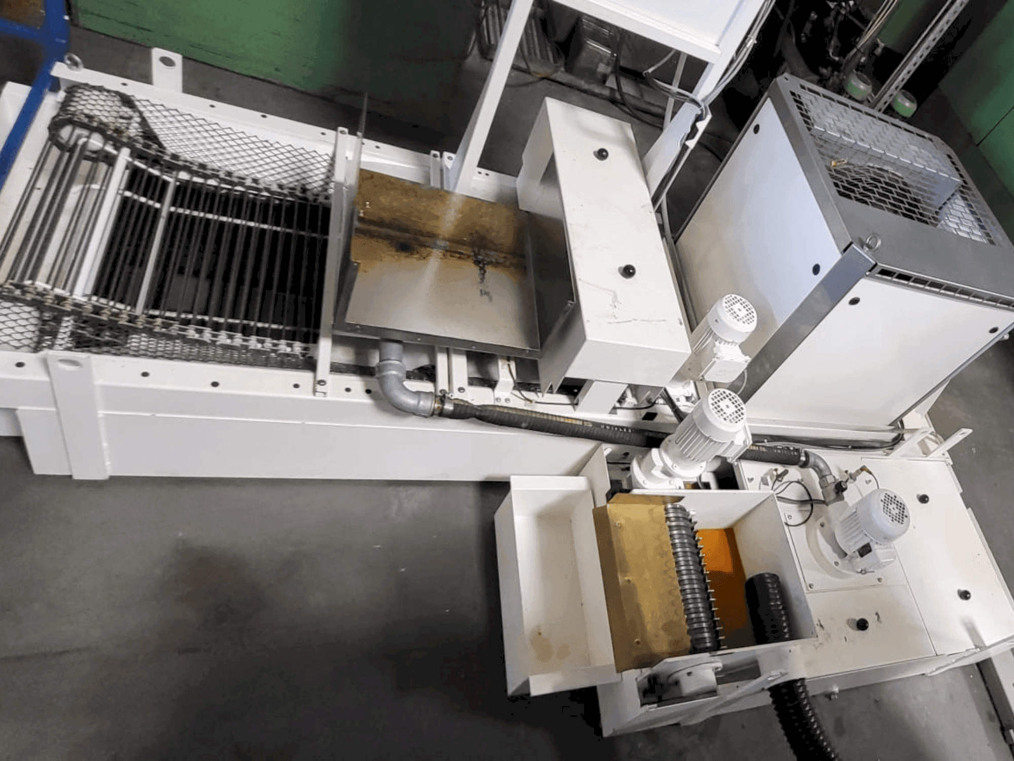 Front view of VOUMARD VM 110 CNC T machine