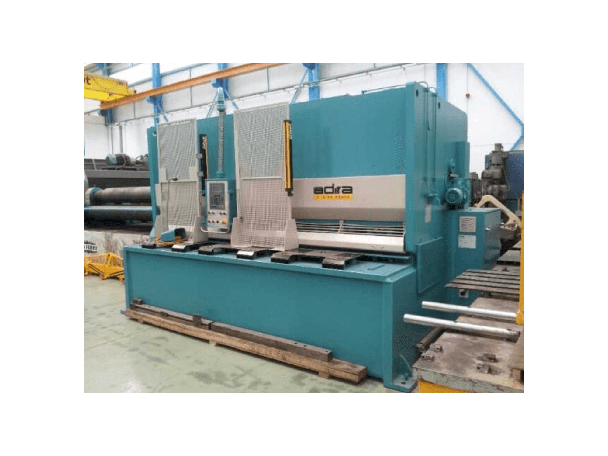 Front view of ADIRA GVX 2030 machine