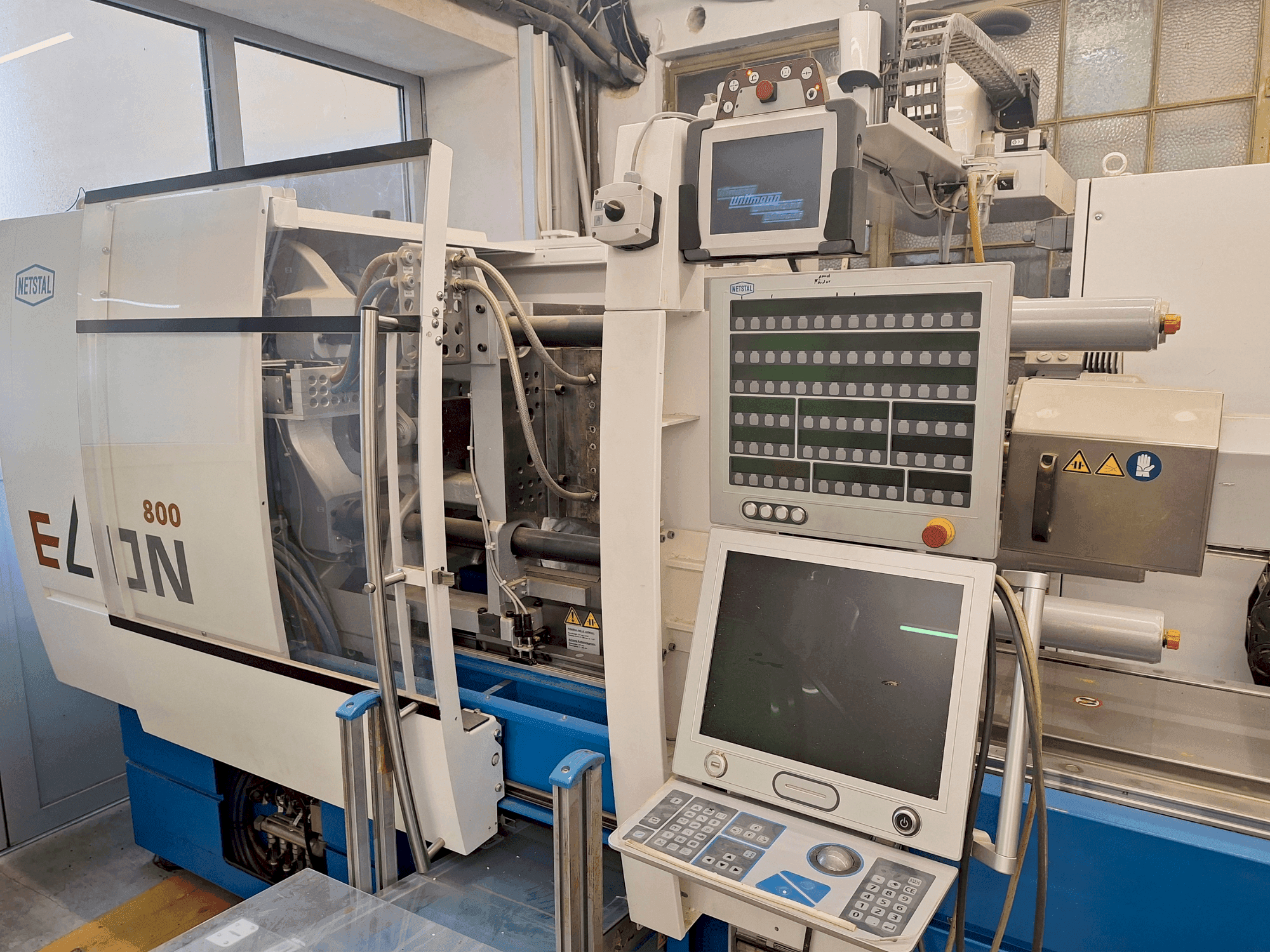 Front view of Netstal Elion 800-270 machine