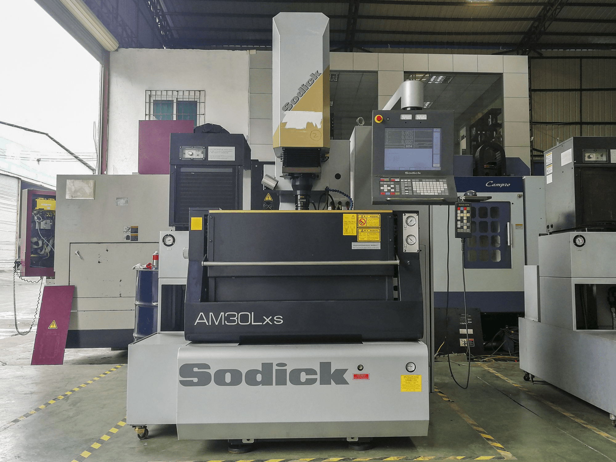 Front view of Sodick AM30LXS Machine
