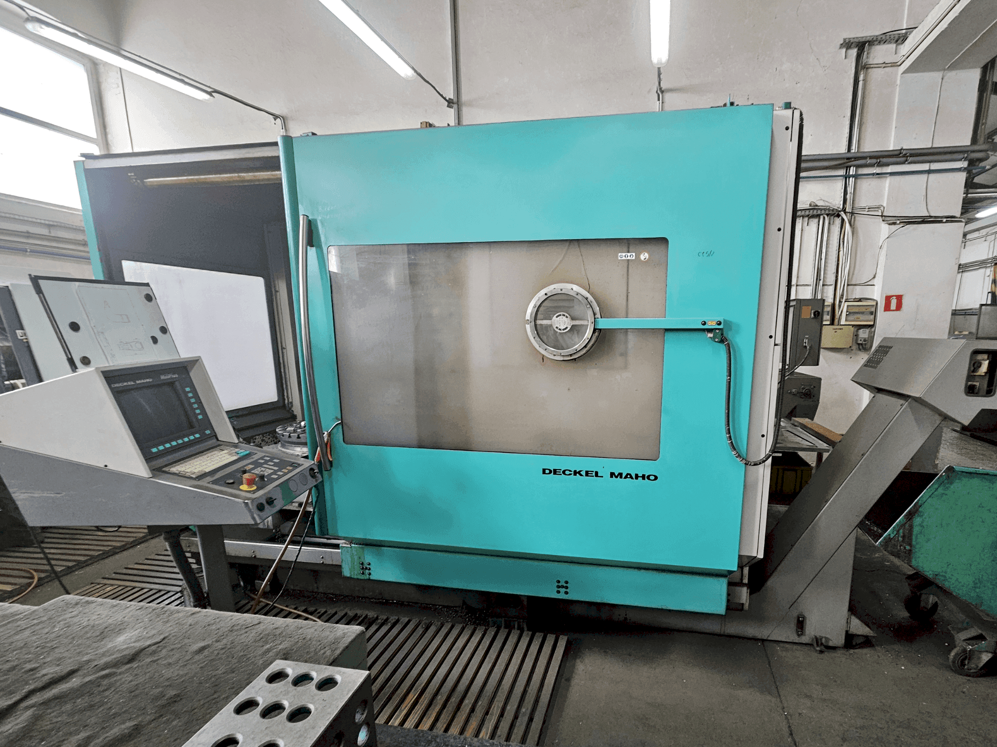 Front view of DECKEL MAHO DMU 60P machine