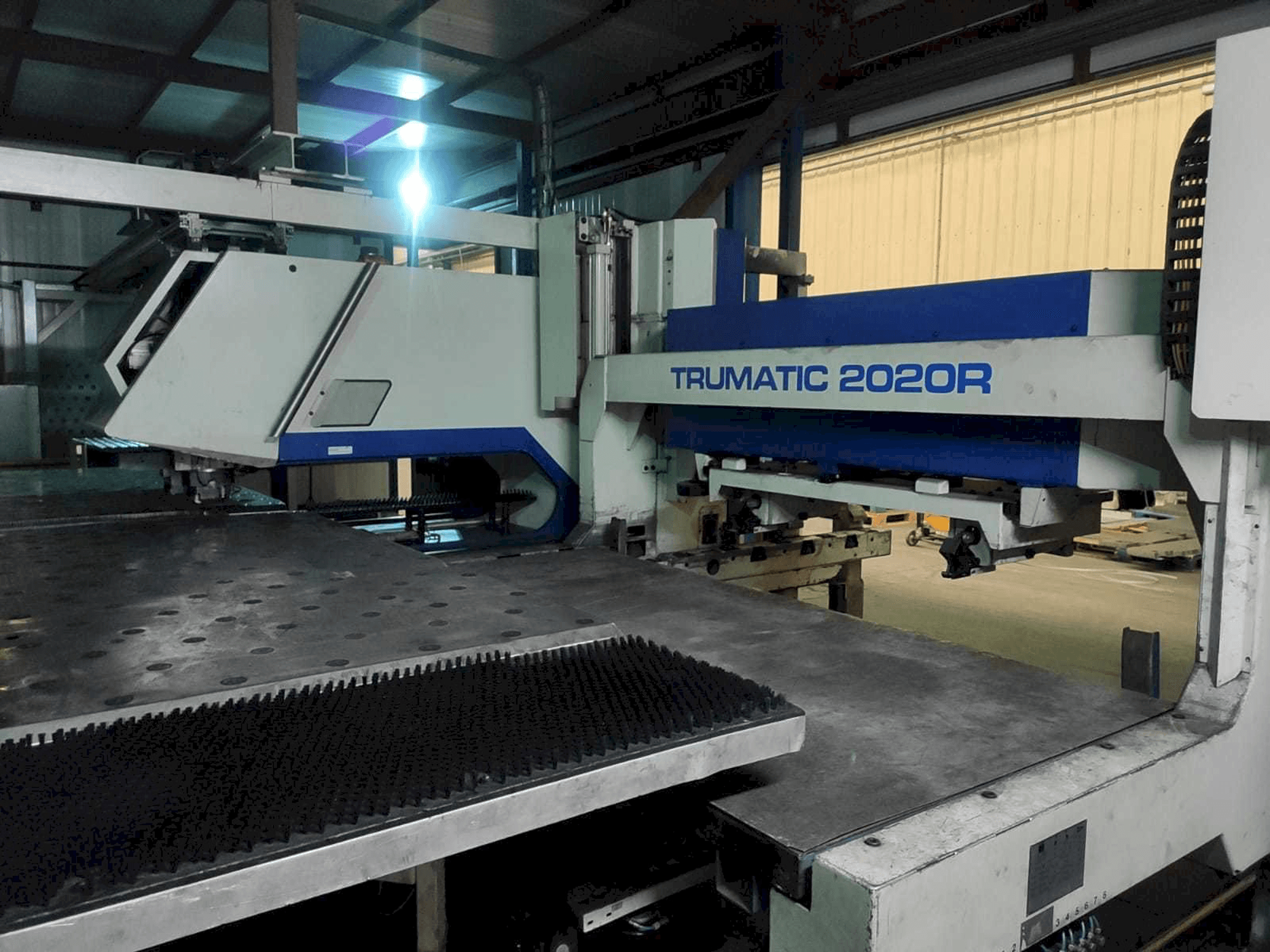 Front view of Trumpf Trumatic 2020R machine