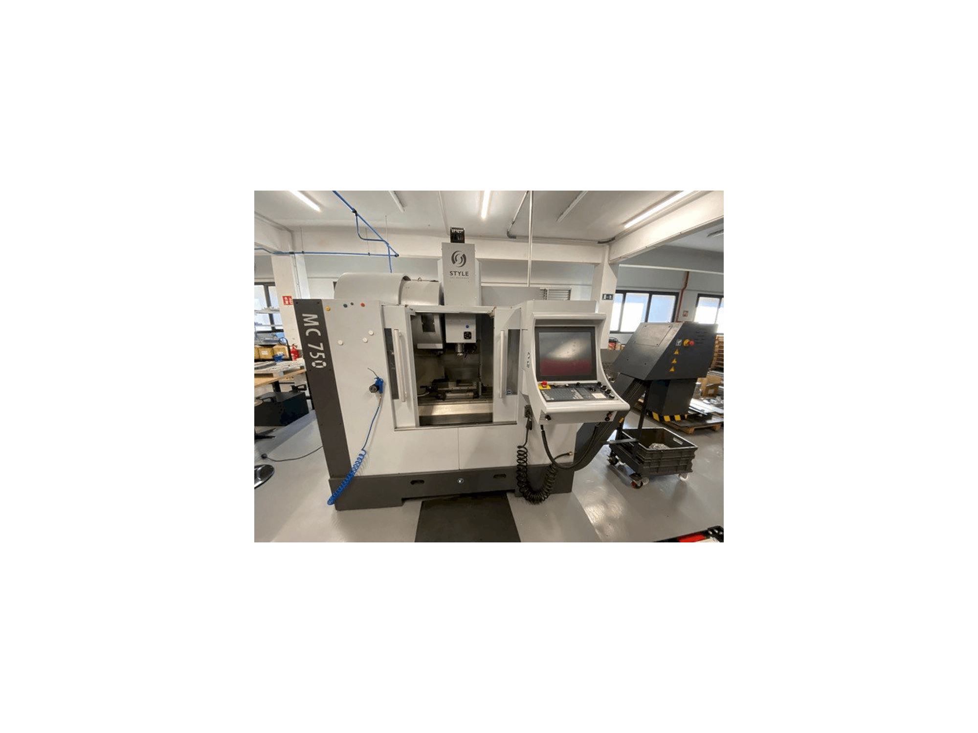 Front view of STYLE MC 750 machine